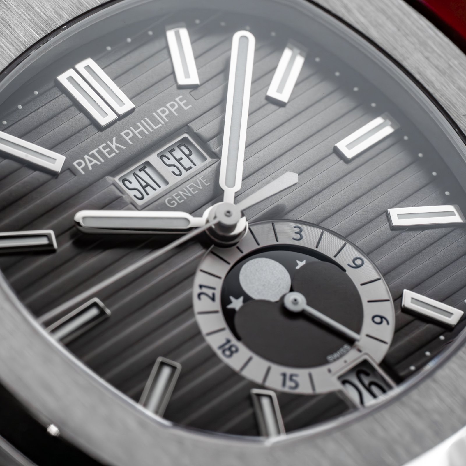 patek-philippe-nautilus-annual-calendar-moon-phase-the-stellaris-collection.13.jpg