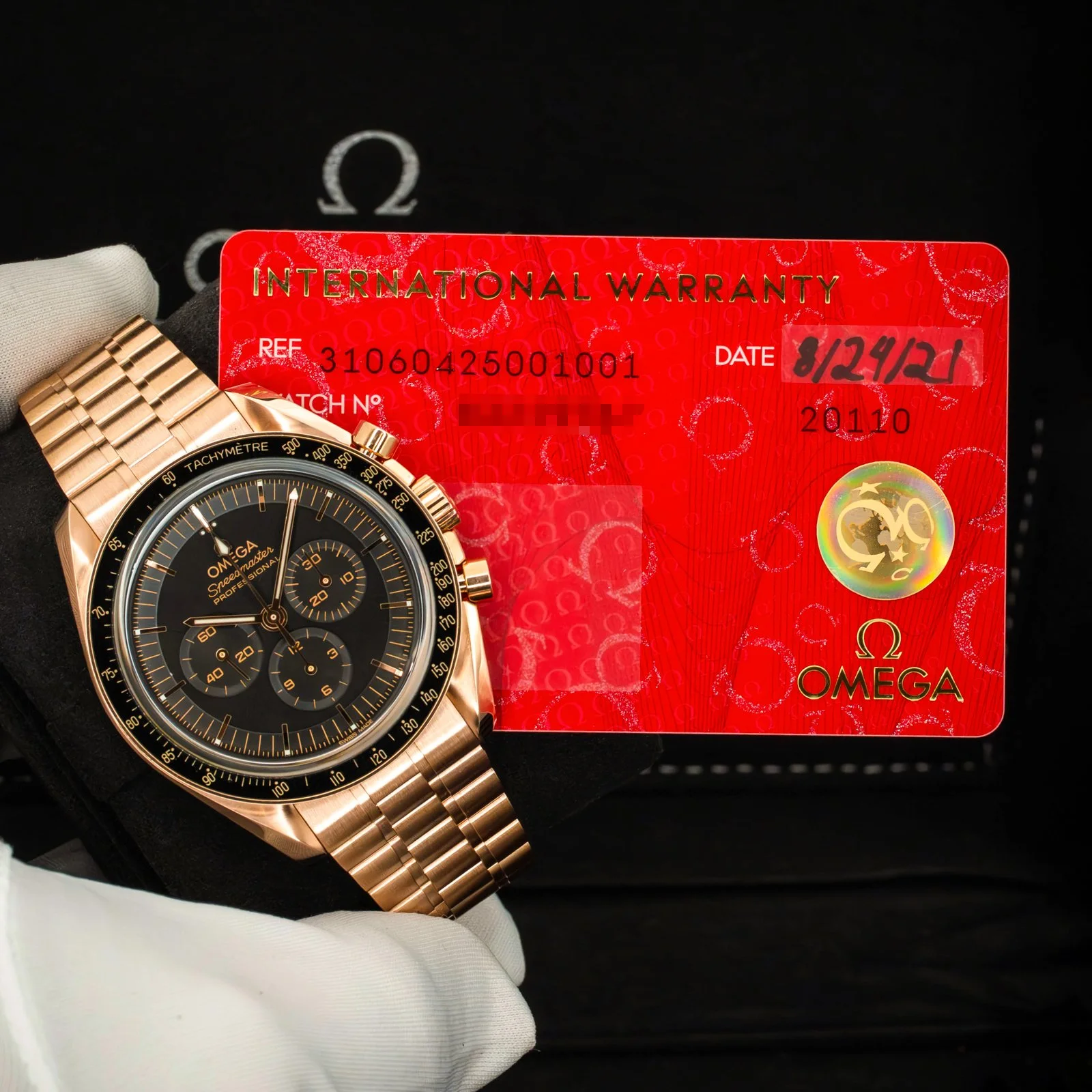 omega-speedmaster-sedna-gold-black-dial-310.60.42.50.01.001-the-stellaris-collection 04.jpg
