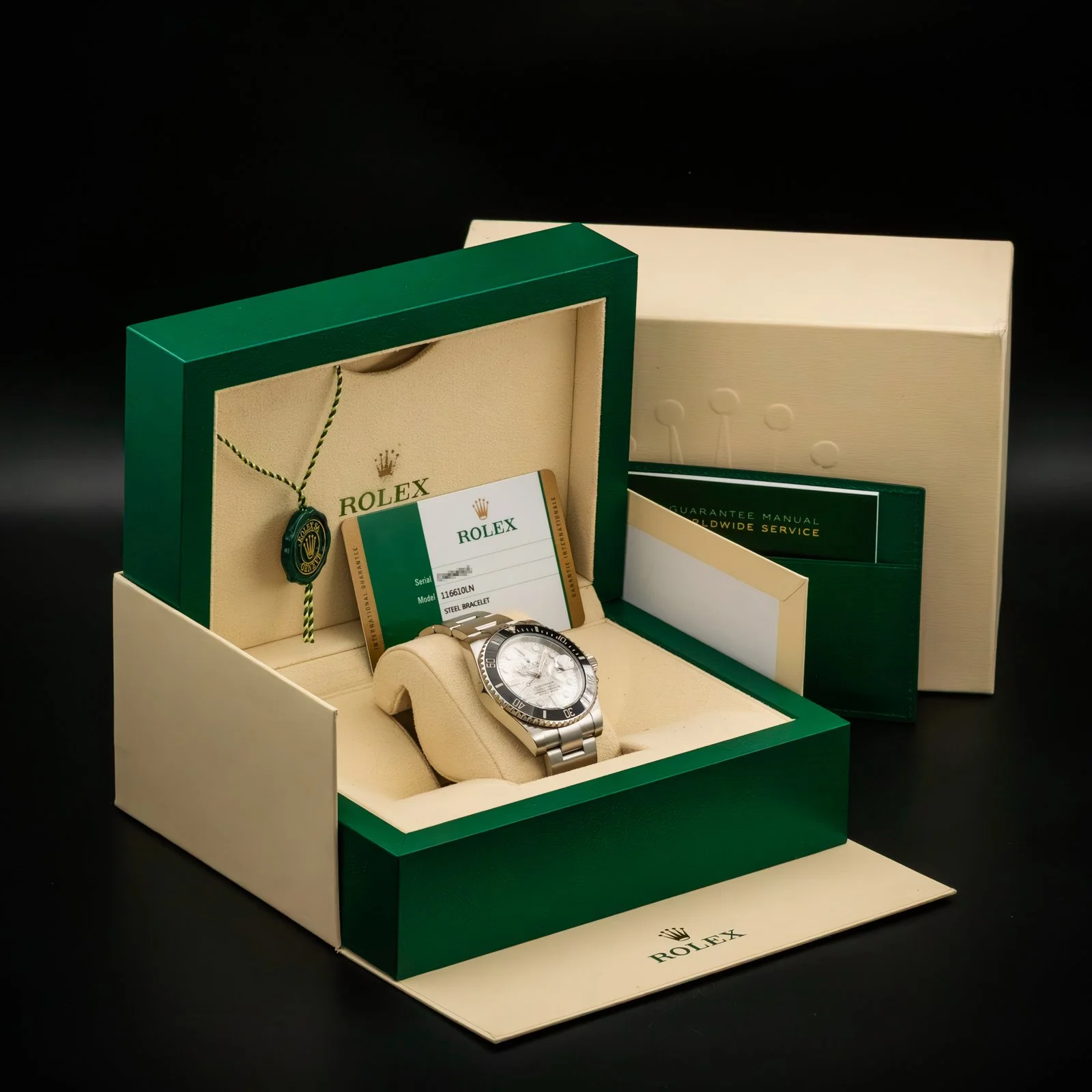rolex-submariner-date-meteorite-116610ln-the-stellaris-collection.03.jpg