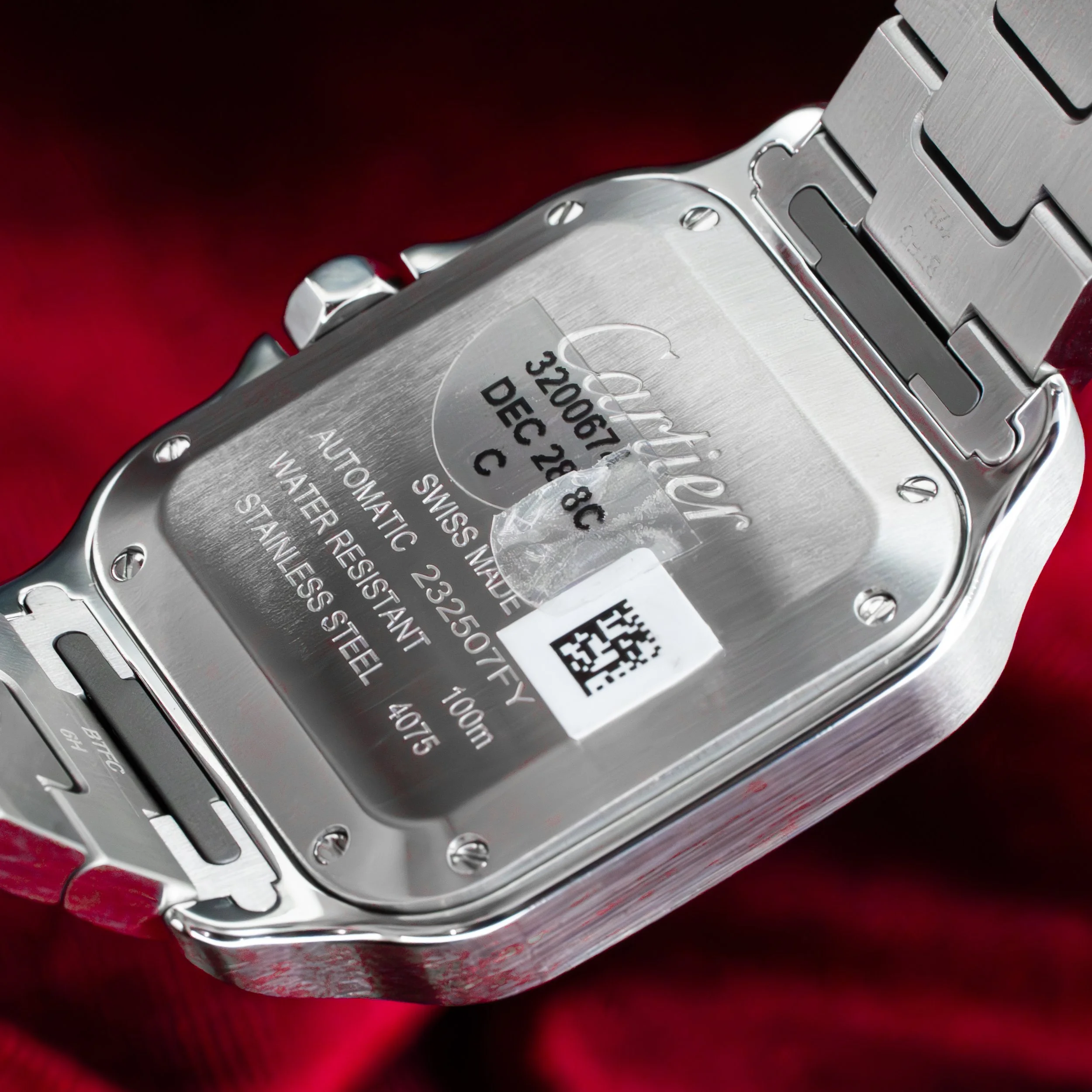 cartier-santos-de-cartier-stainless-steel-white-dial-medium-WSSA0029-the-stellaris-collection.18.jpg