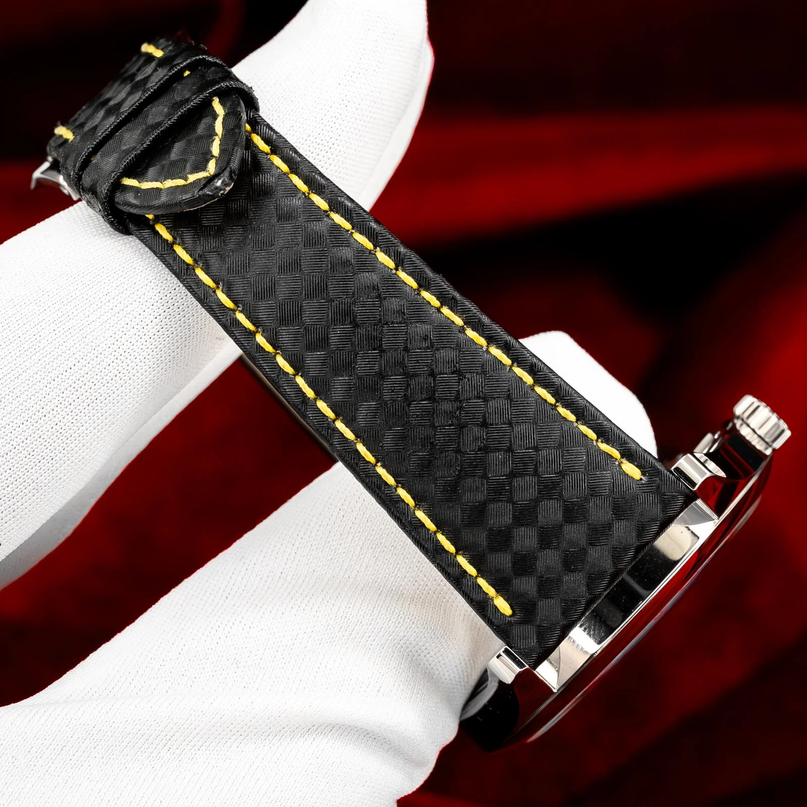 patek-philippe-calatrava-white-gold-yellow-dial-6007g-the-stellaris-collection.21.jpg