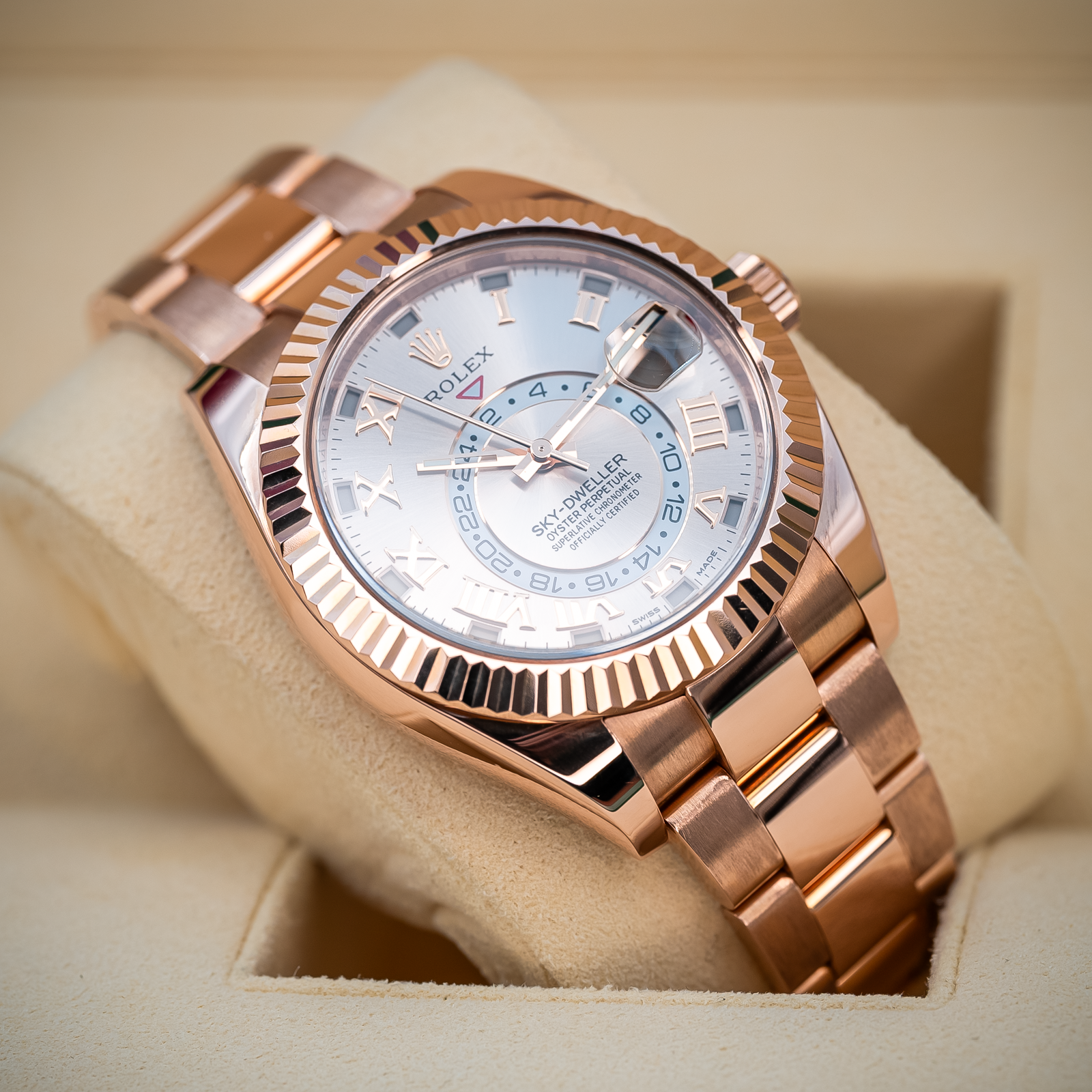 RolexSkyDwellerRoseGoldSundust.004.png