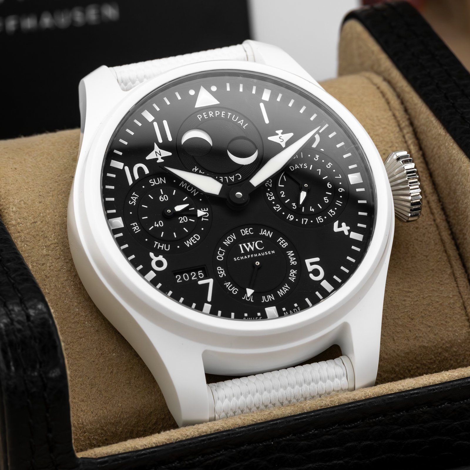 iwc-big-pilot-perpetual-calendar-white-ceramic-iw503008-the-stellaris-collection.04.jpg