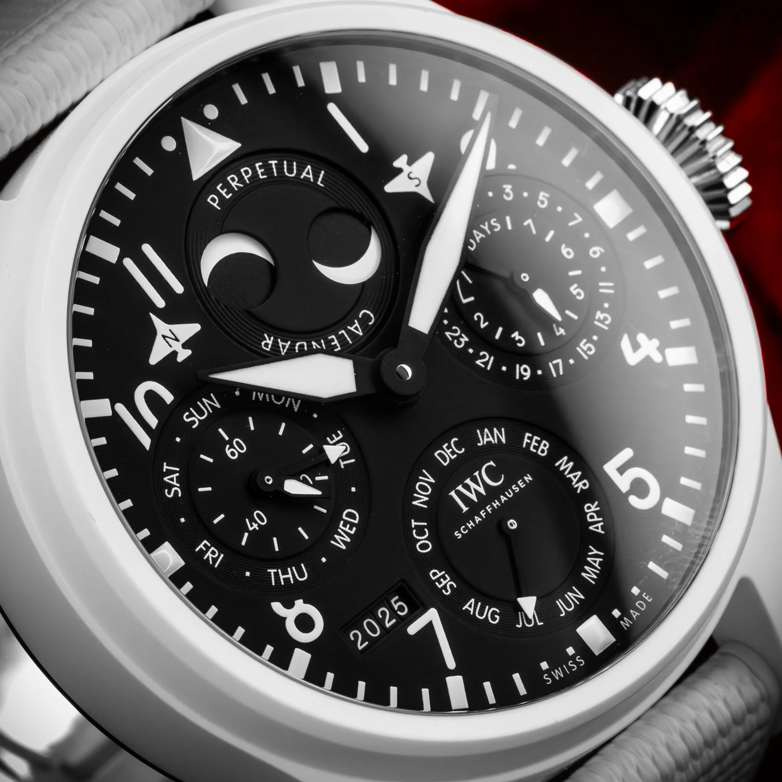 iwc-big-pilot-perpetual-calendar-white-ceramic-iw503008-the-stellaris-collection.09.jpg