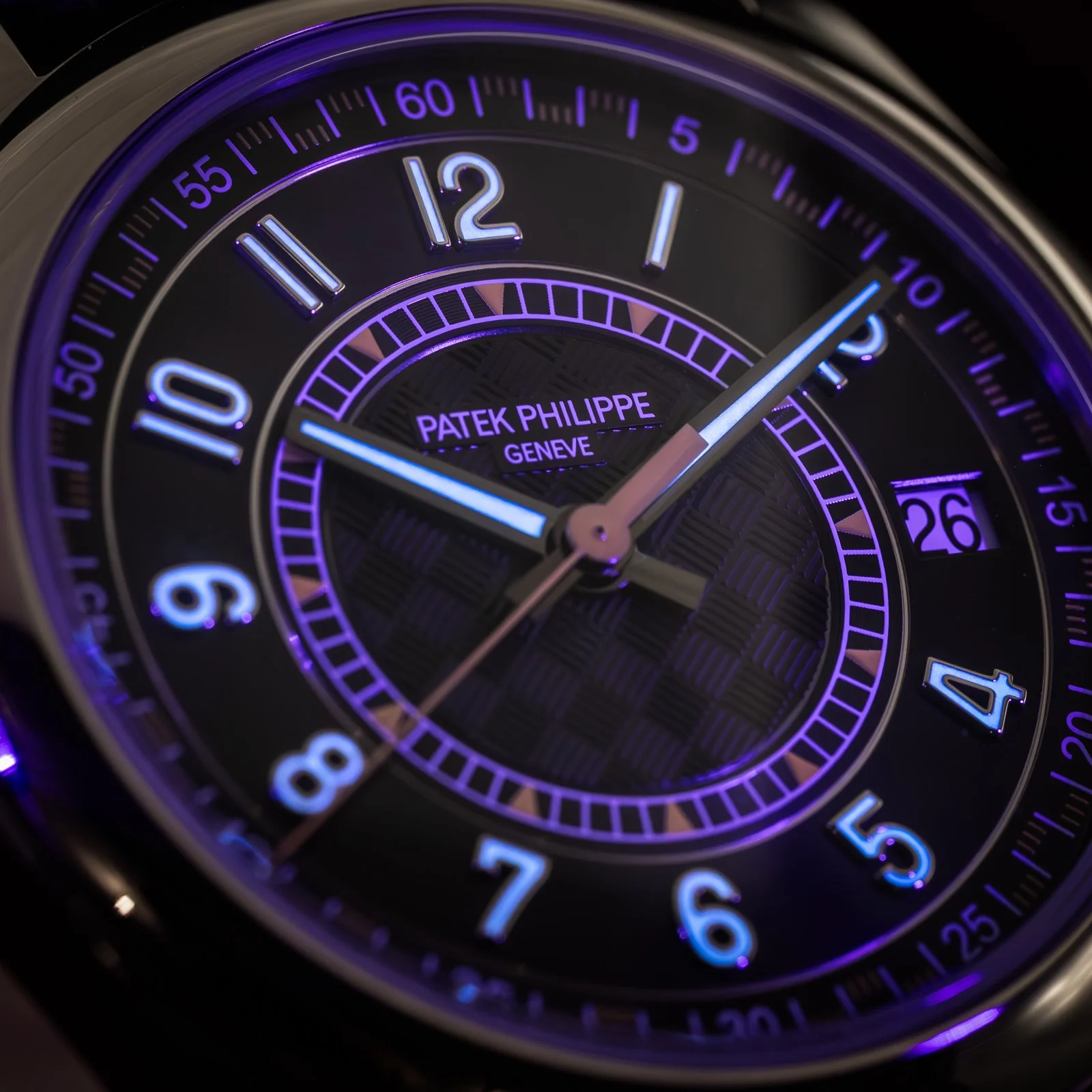 patek-philippe-calatrava-white-gold-yellow-dial-6007g-the-stellaris-collection.23.jpg