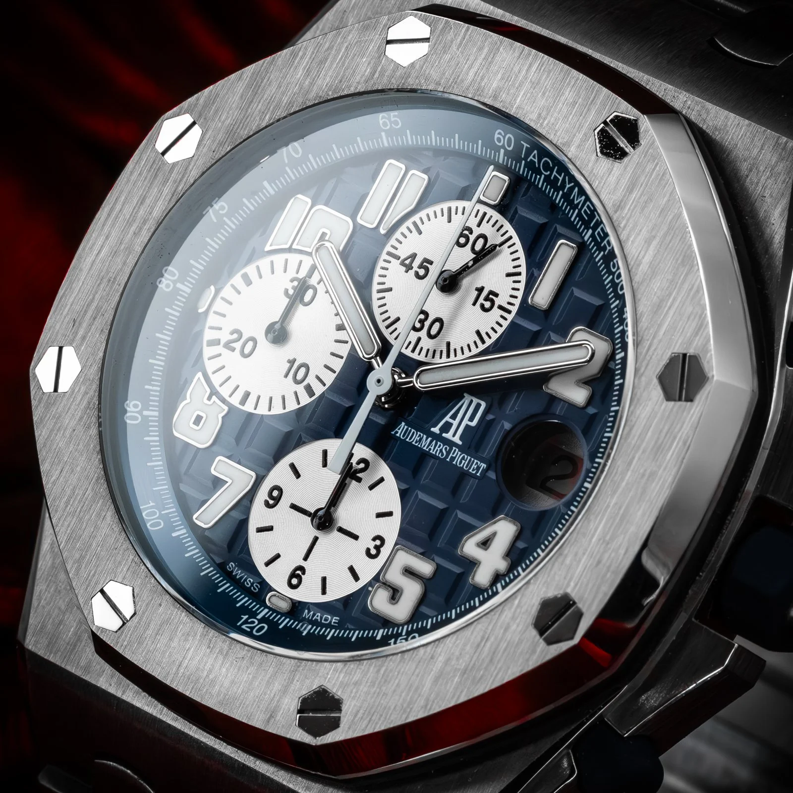 audemars-piguet-royal-oak-offshore-chrono-blue-beast-25721st-the-stellaris-collection.10.jpg