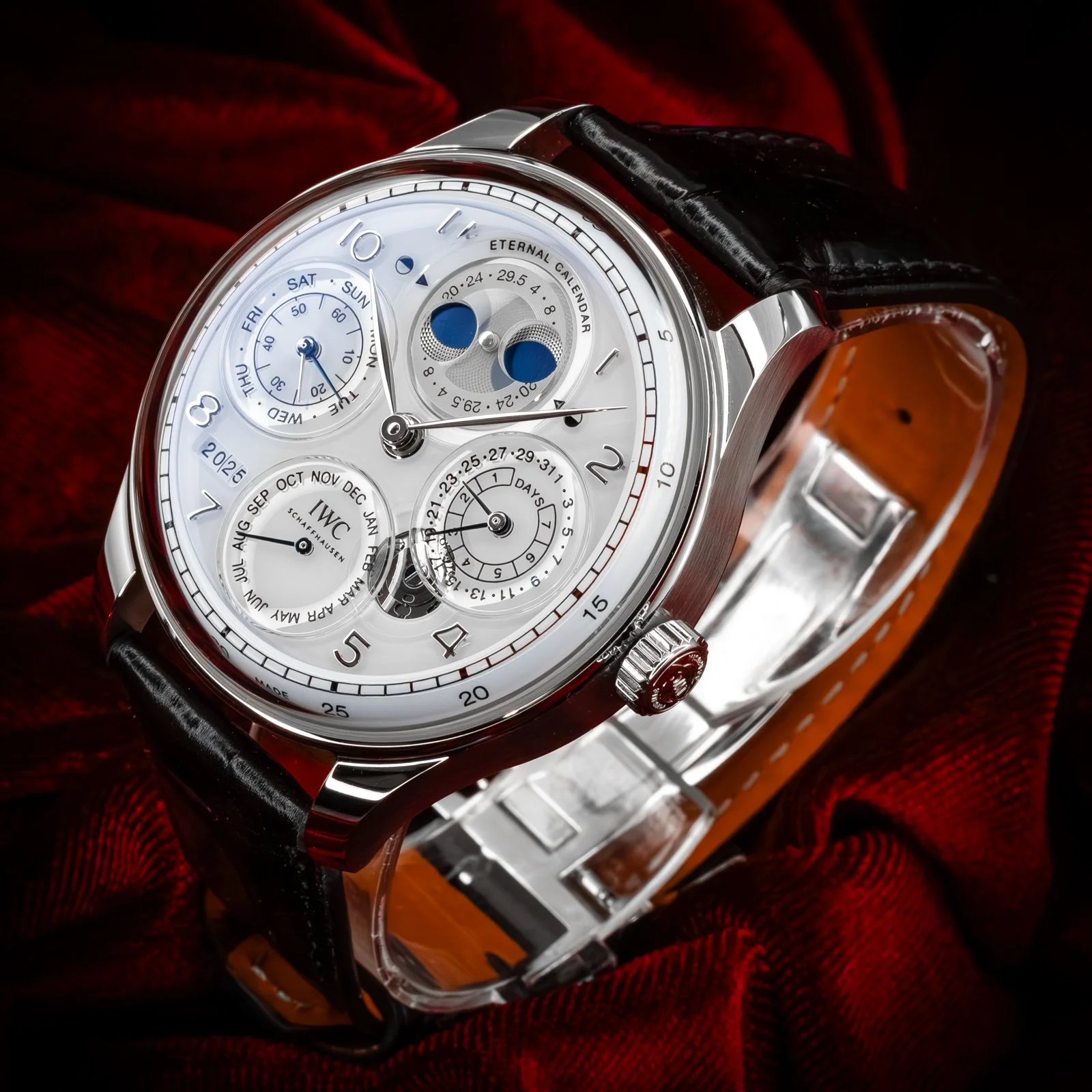 iwc-portugieser-eternal-calendar-platinum-the-stellaris-collection.10.jpg