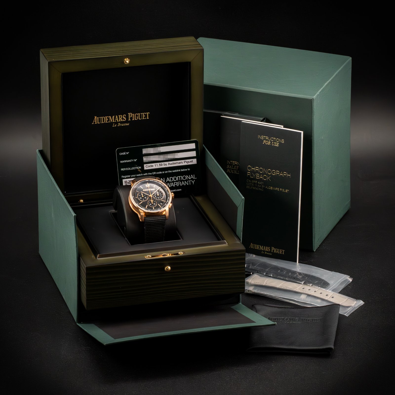 AudemarsPiguetCodeRoseGoldBlack.04.jpg