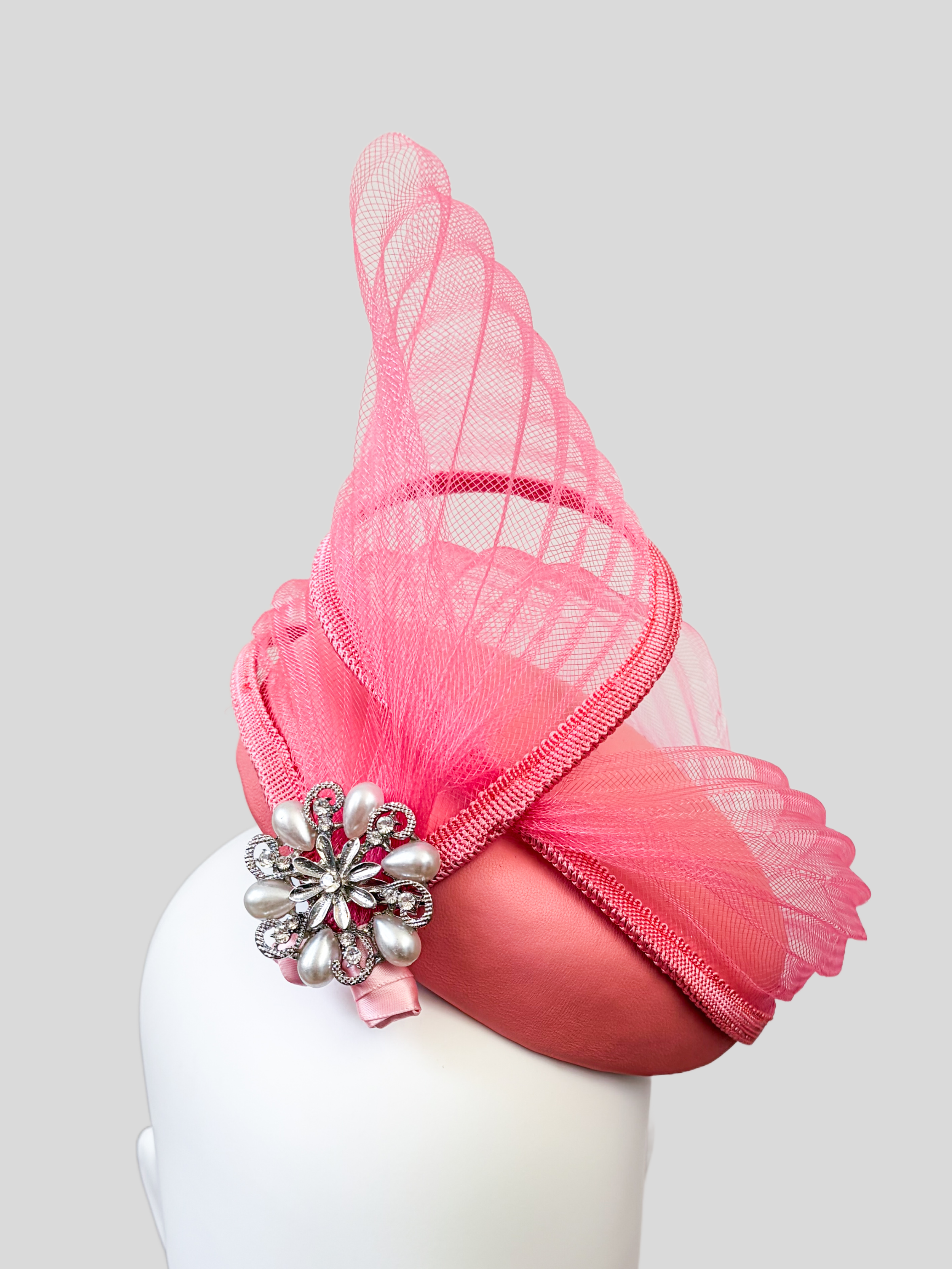 pink-sinamay-fascinator-pearl-brooch-close-up.jpg.png