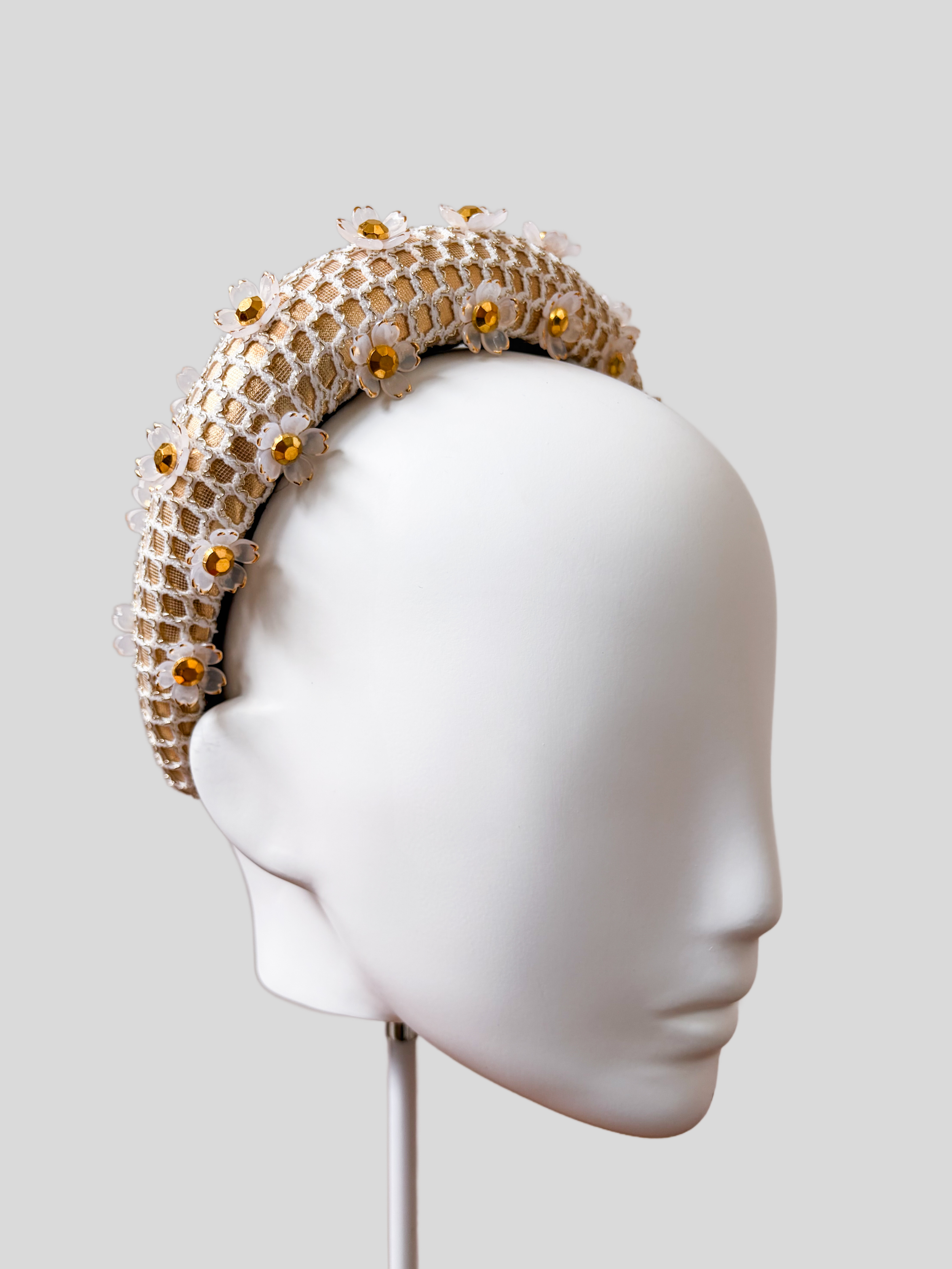 chiara-silver-white-wool-felt--leather-fascinator-left-view.jpg (1).png