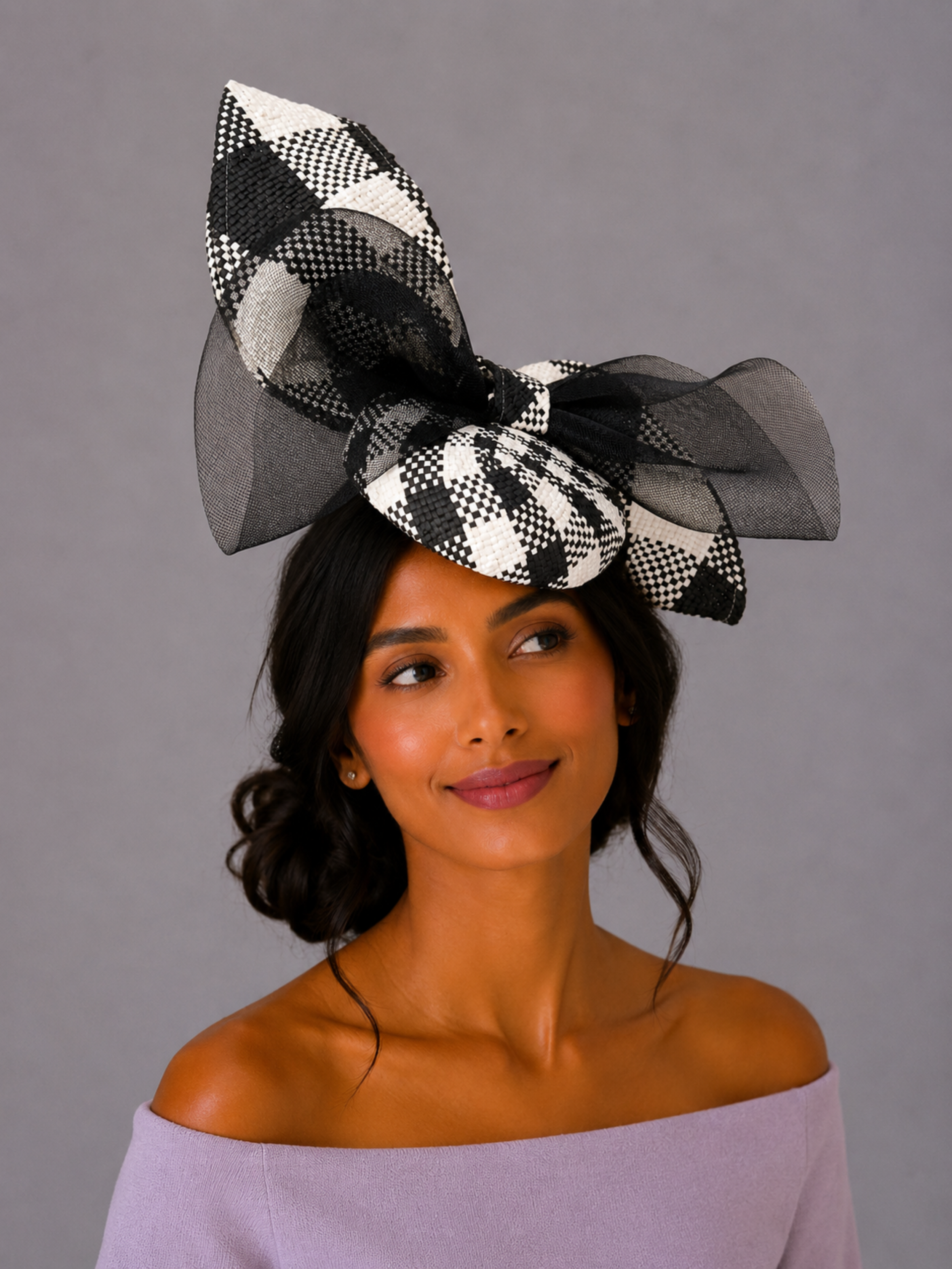 Monochrome Check Bow Fascinator-model.png