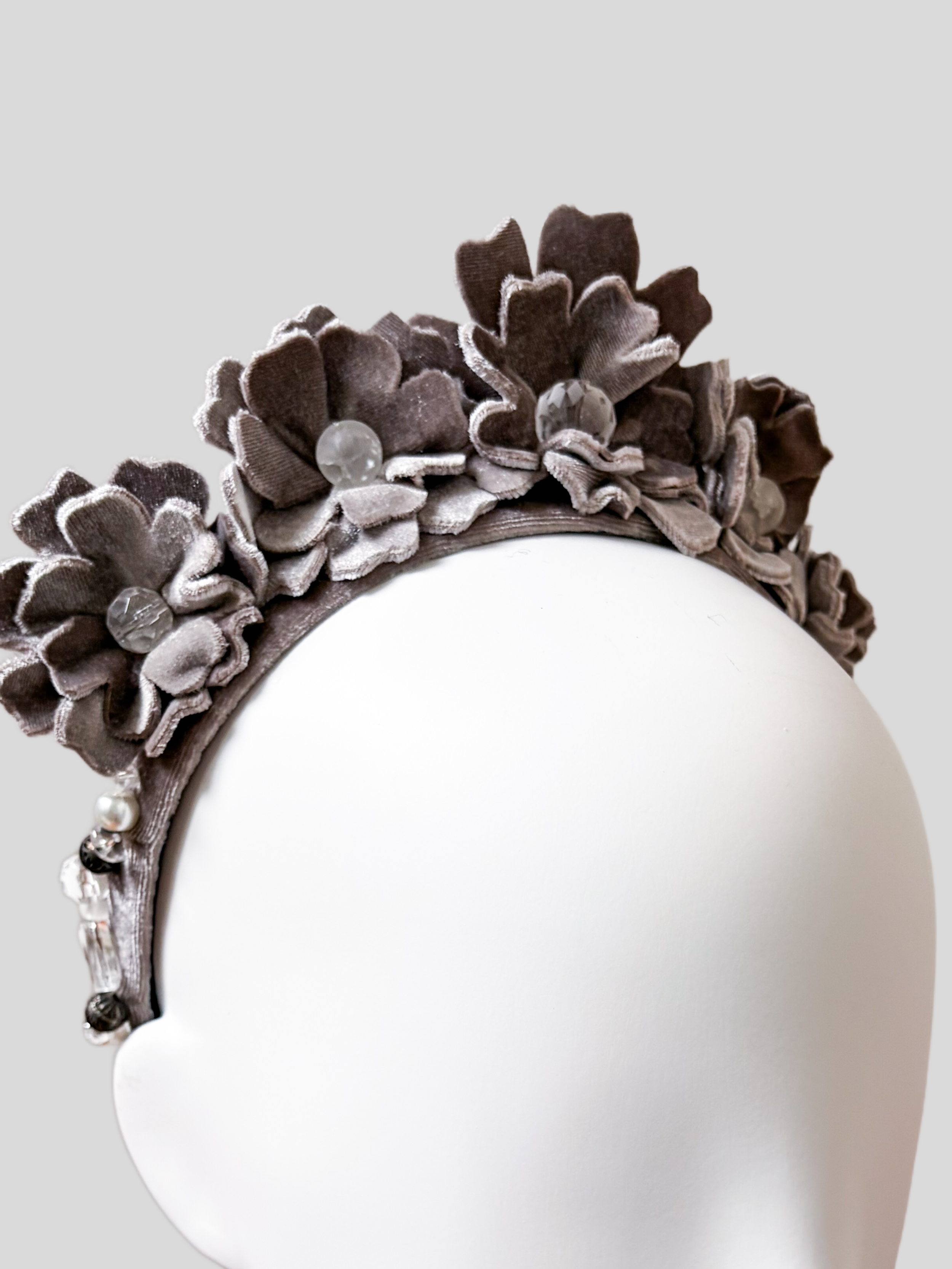 grey-velvet-floral-headband-fascinator-elena-close-up.png