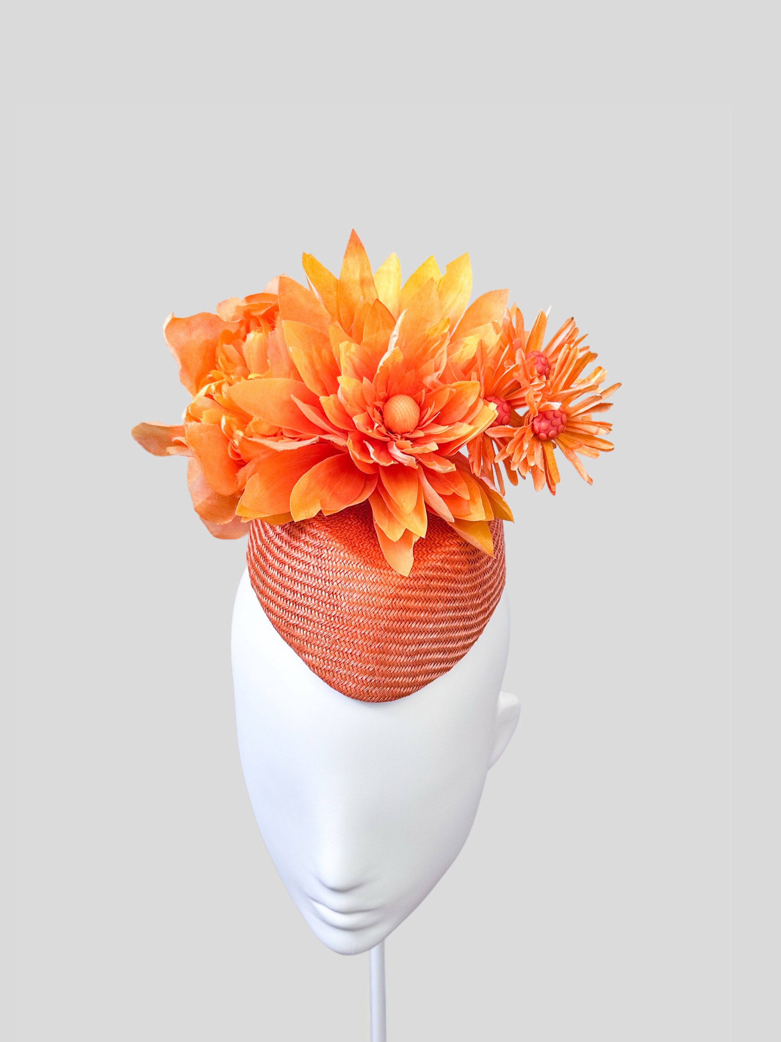 atardecer-orange-ombre-headpiece-front-view.png