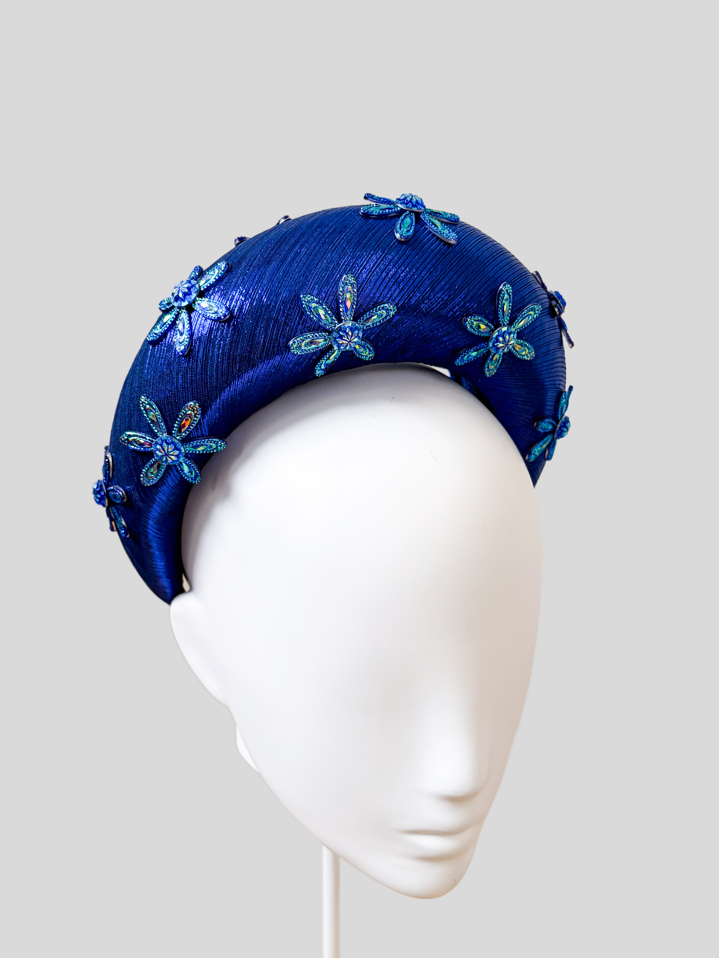 celeste-azul-floral-halo-headband-left.jpg.png
