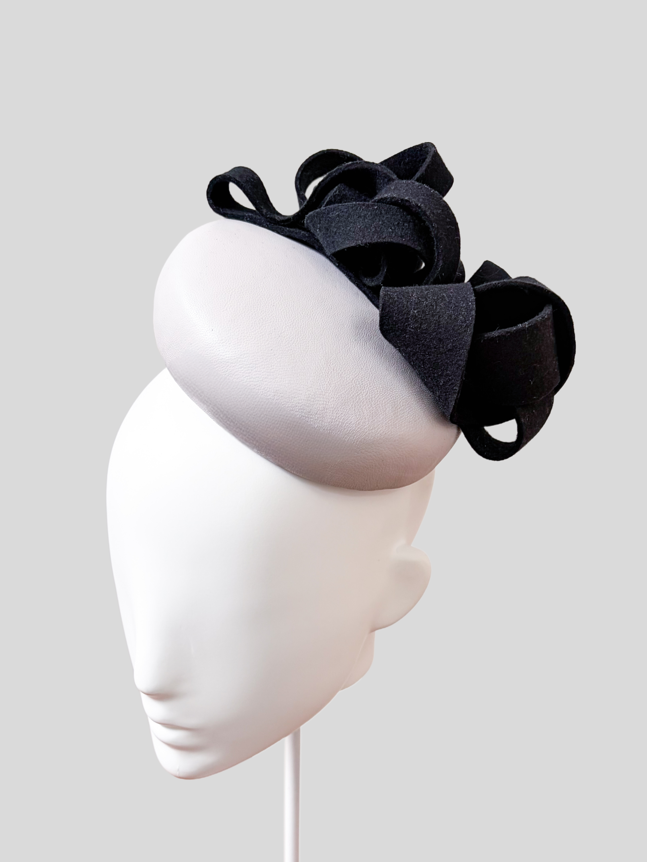 chiara-black-wool-felt-grey-leather-fascinator-right-view.jpg.png