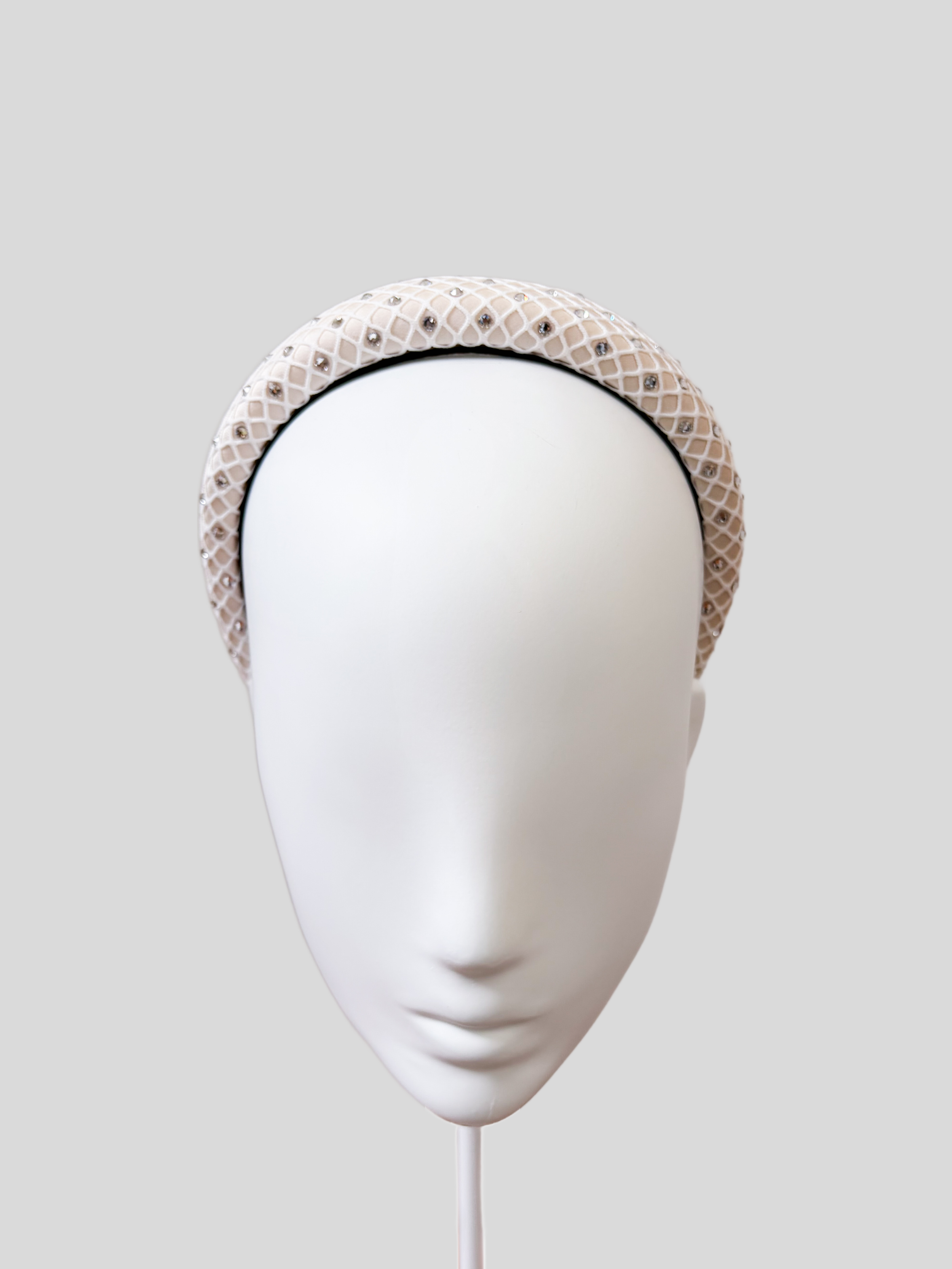 white-padded-headband-front.view.jpg.png