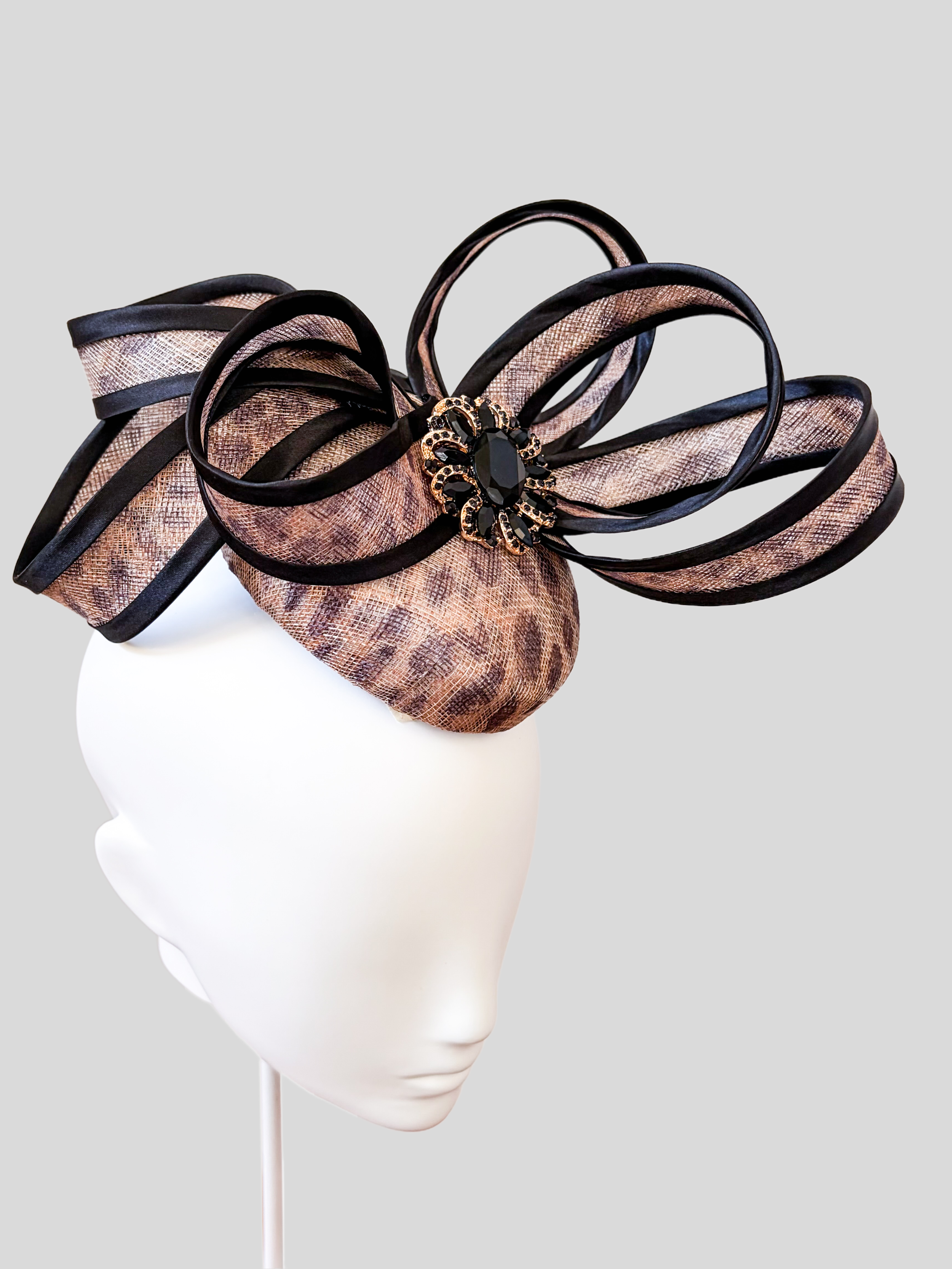 leopard-sinamay-fascinator-left-view.jpg.png