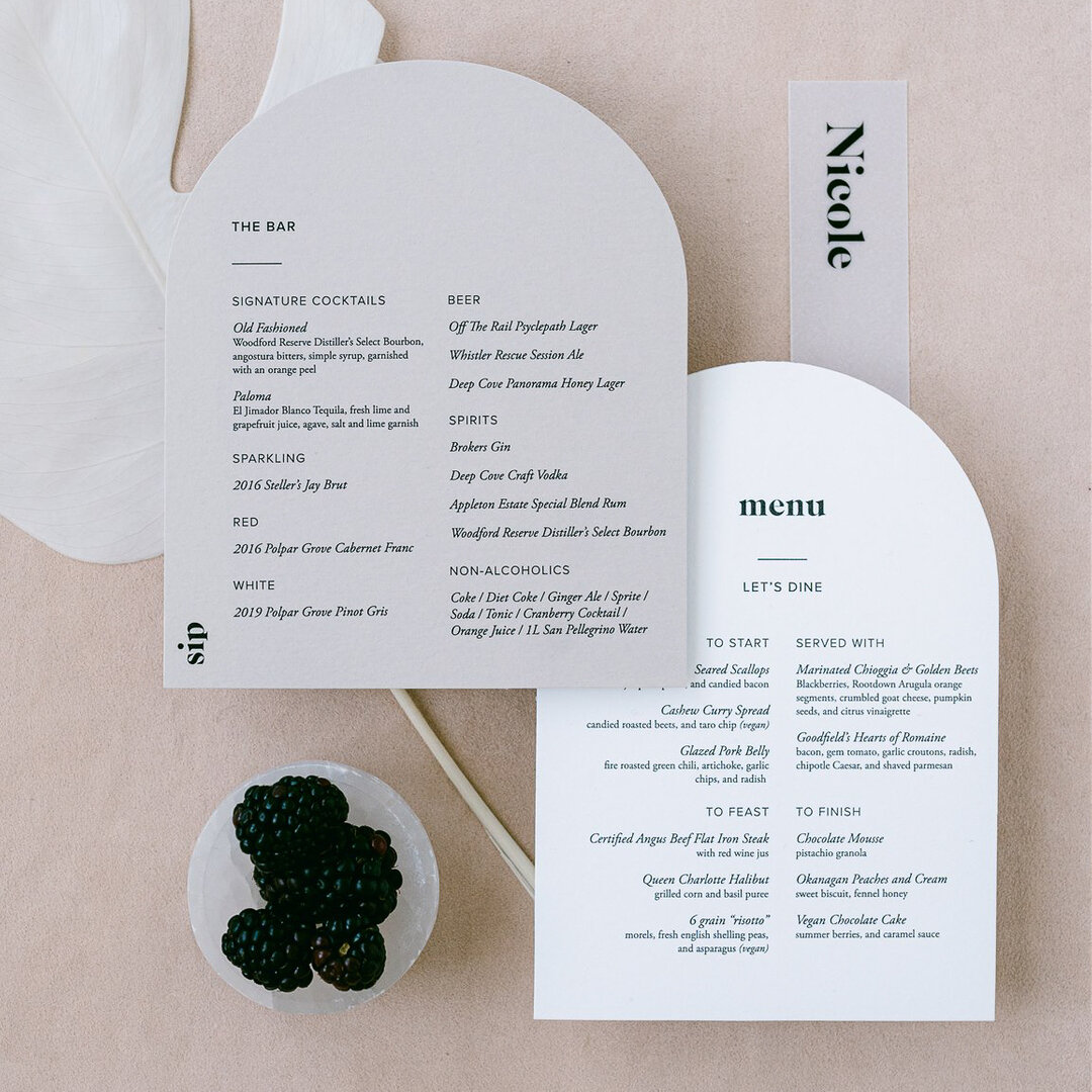 Menu goodness! These arched and layered beverage and reception menus, along with vellum guest placecards, came together perfectly for N+M's functional and beautiful placesetting. 👉🏽 Swipe to check it out!​​​​​​​​​
Cover photo by @blushwedphotos
Pho