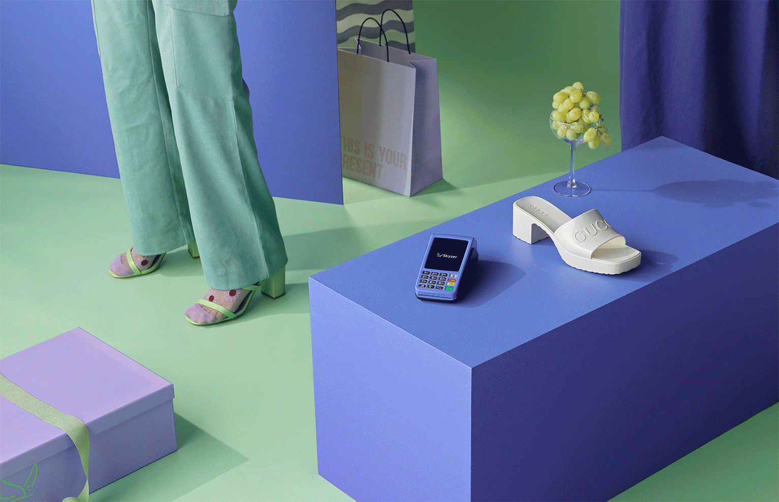 TCF3630_Skyzer_Purple_Small_Fashion_Retail_GIF_sml.gif