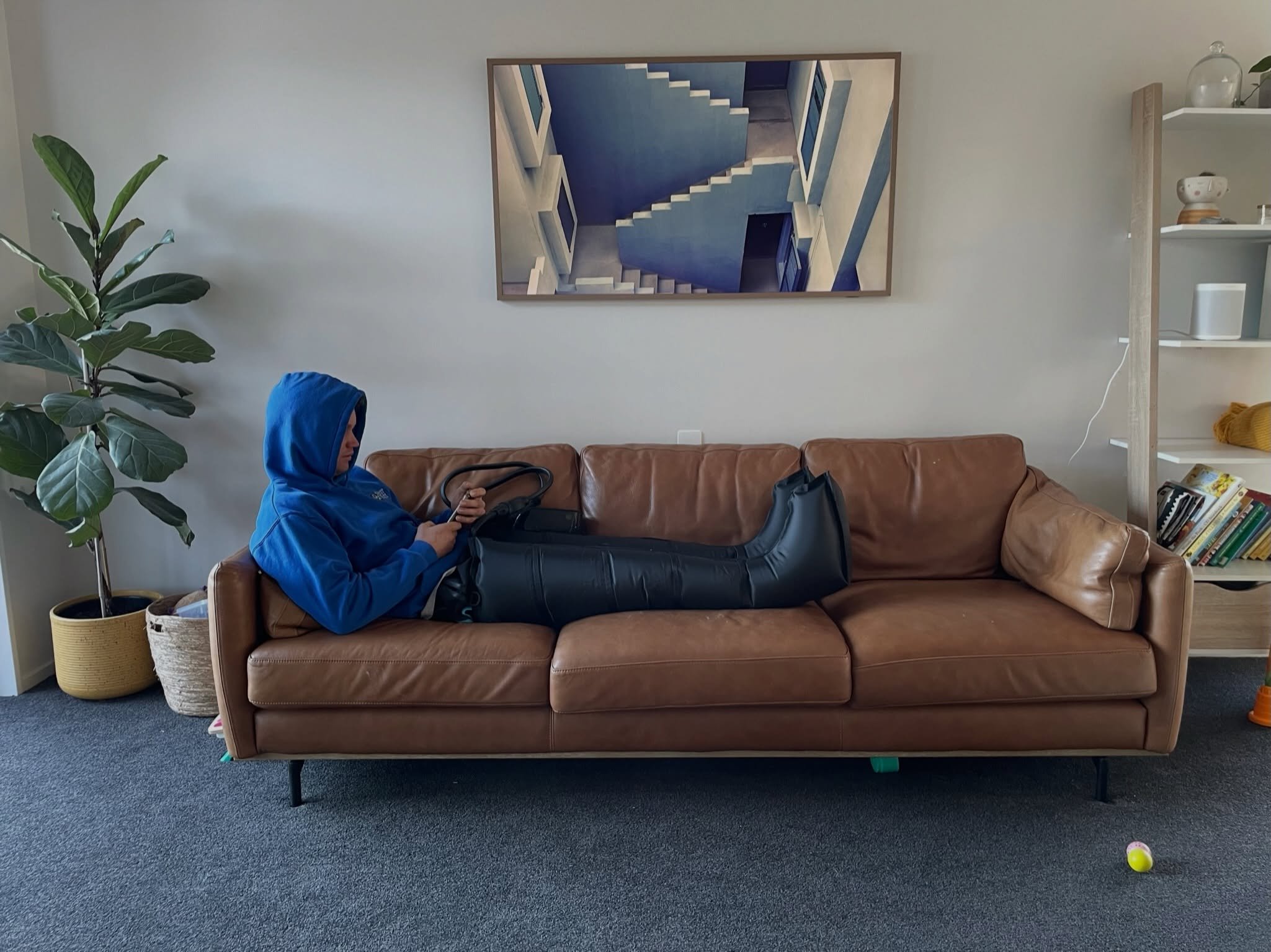 Elite athletes don&rsquo;t wait until they&rsquo;re sore to recover. They recover as part of the process.

Normatec Compression Boots are a staple in professional sports &mdash; used in locker rooms, training facilities, and recovery suites worldwide