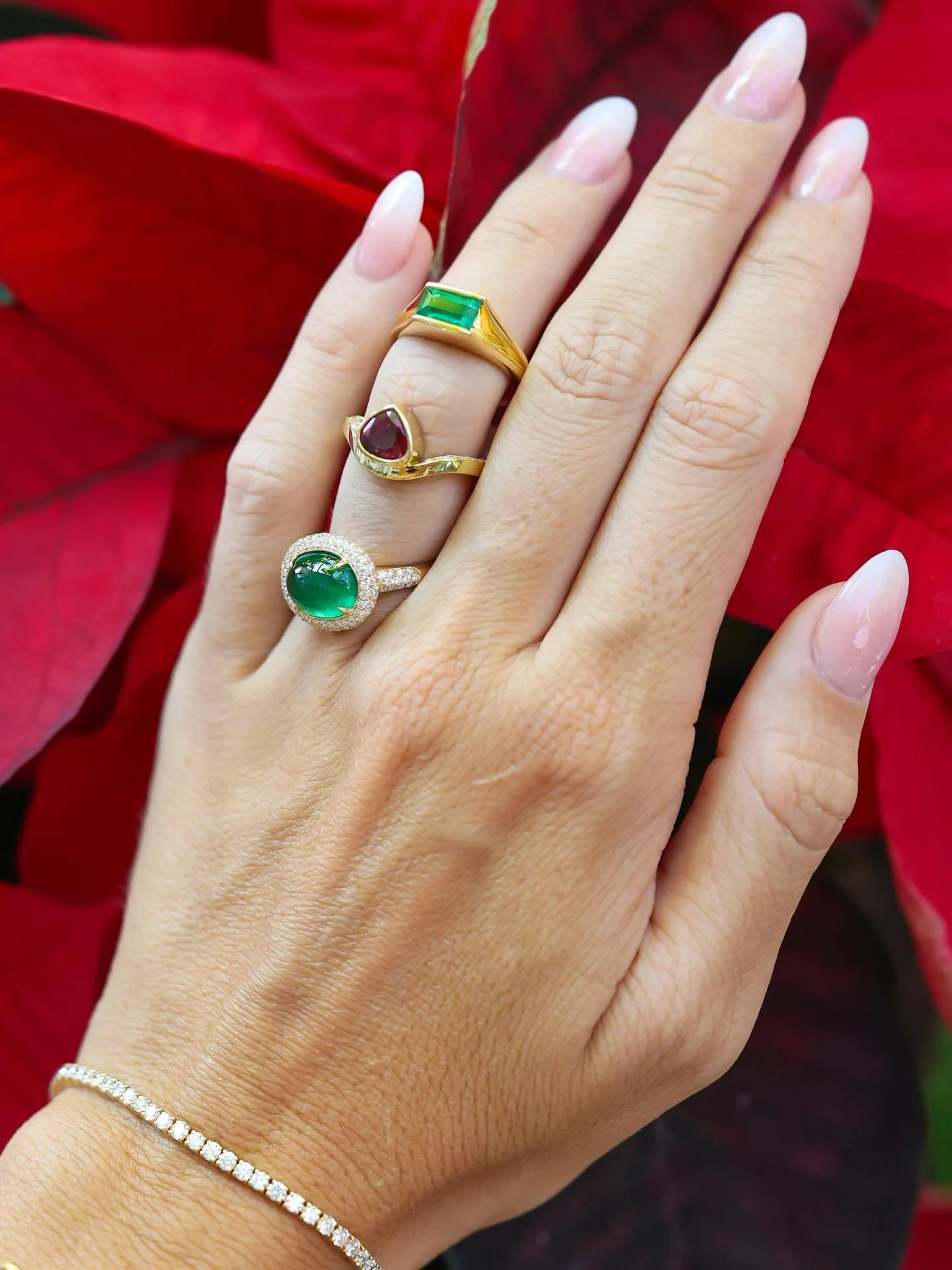 Feeling the holiday sparkle? ✨ We are at Big Island Jewelers&mdash;ready to help you find a memorable gift. Happy Holidays!