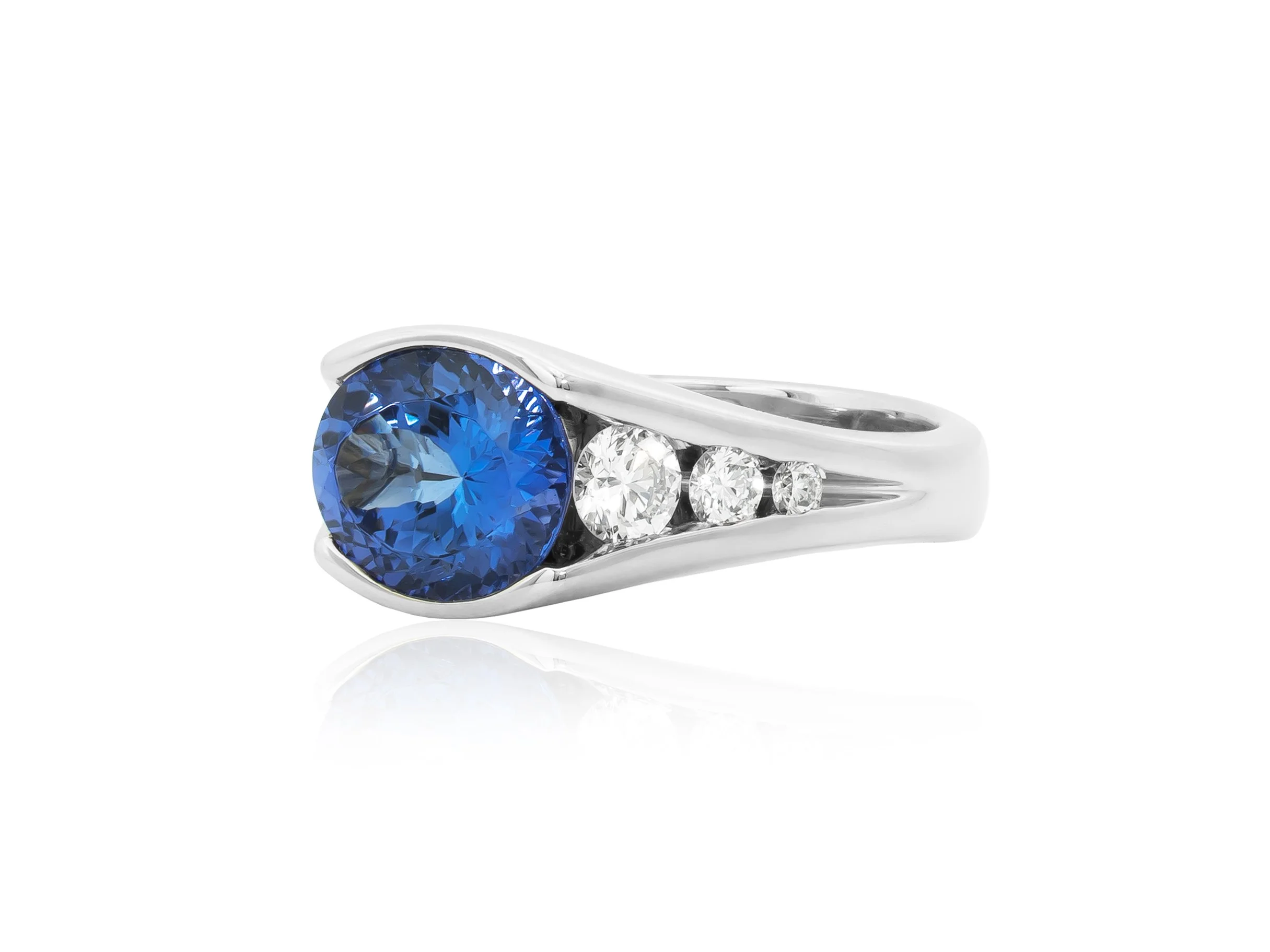 14 KTW Tanzanite 2.8ct D.68ctw VS1 D_E $15,000 2.jpg
