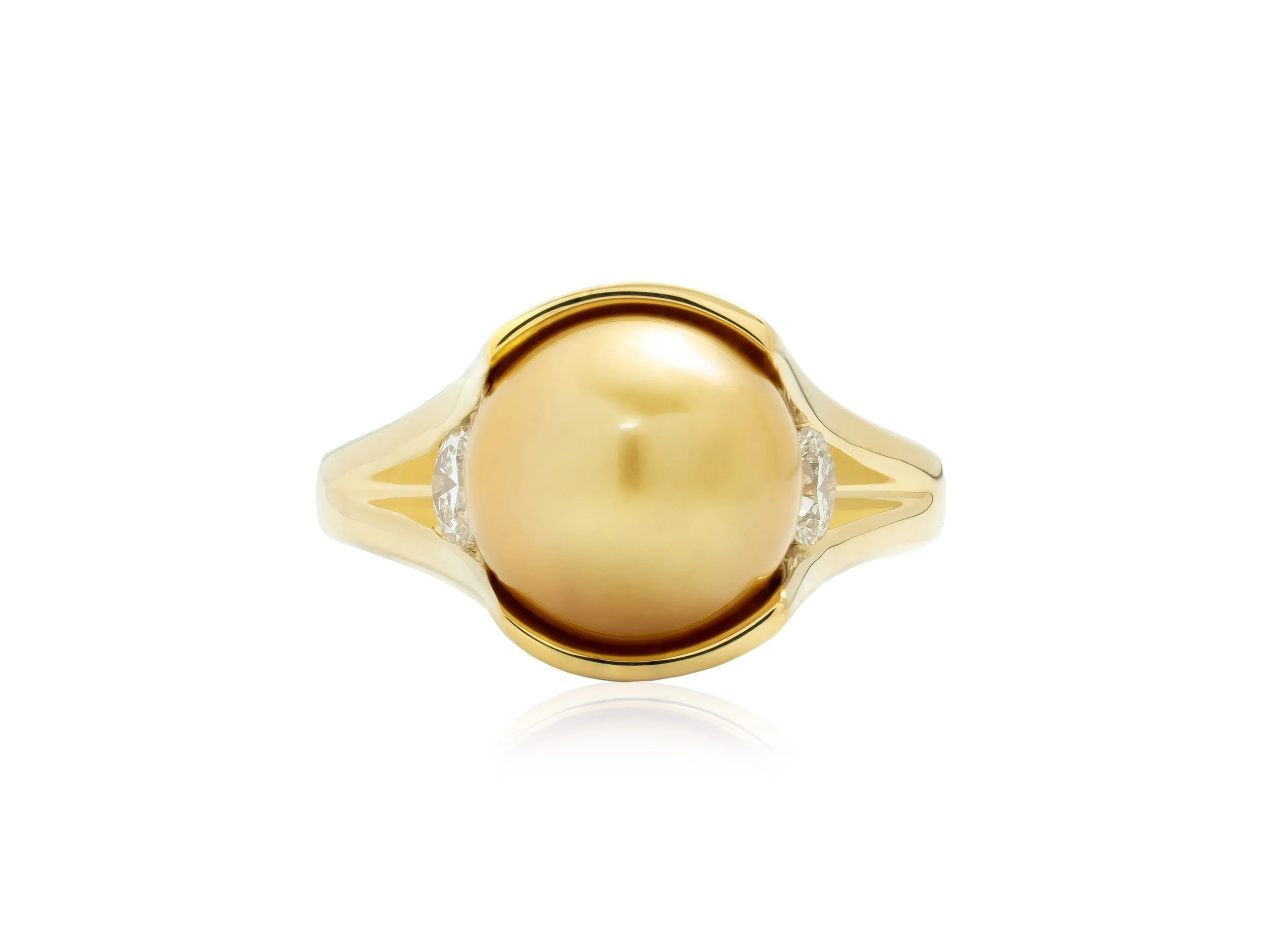 Golden Pearl & Diamond Ring