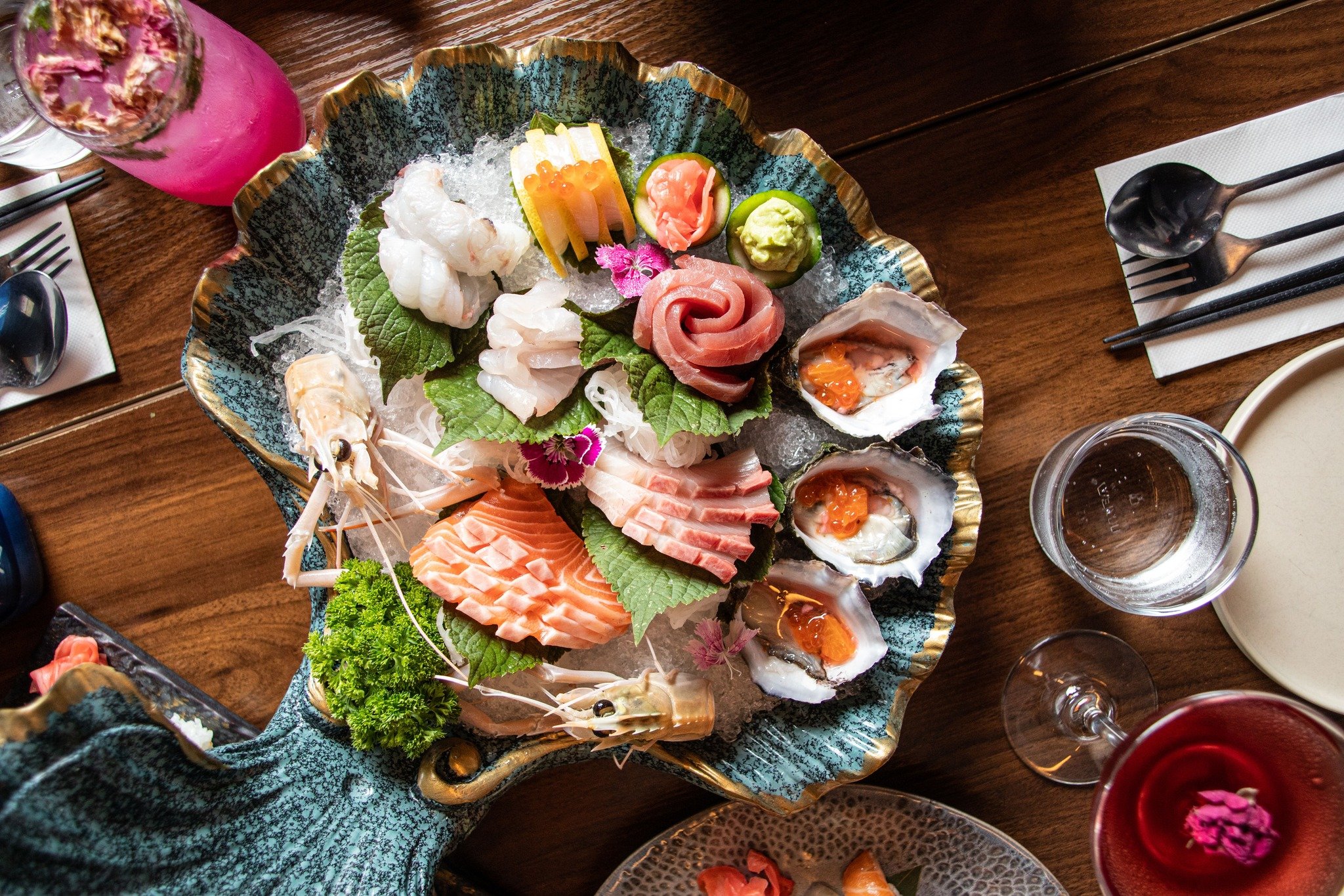 Seafood lovers, rejoice! 

Our Deluxe Sashimi Platter at Chop Chop is a treasure trove of ocean delights, with 24 pieces featuring kingfish, salmon, tuna, oyster, scampi, snapper, and scallop.

#ChopChop #Canberra #Restaurant
