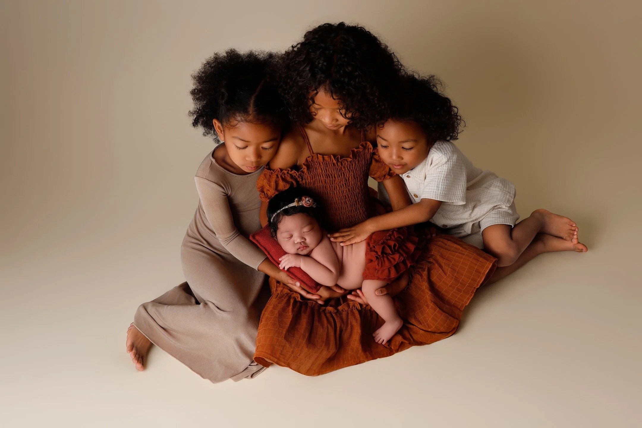 I photographed this YouTube family for the second time for their 9th baby a bit ago and they just published the newborn video on their YouTube channel. Such gorgeous and well behaved children always a pleasure.