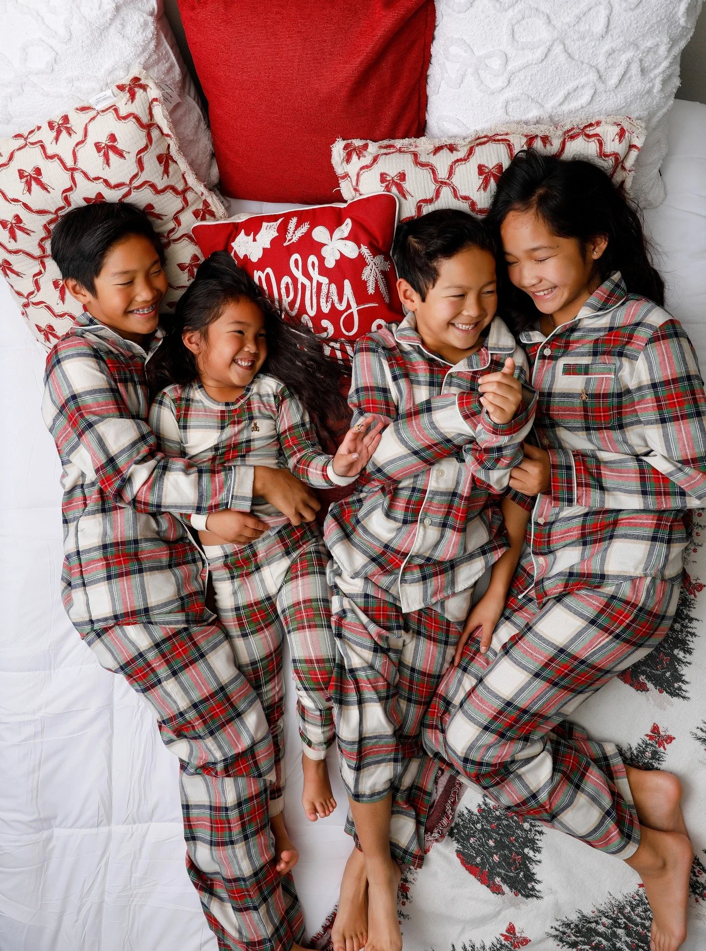 This is your sign that it's not too late for a holiday Jammie session...super easy and guaranteed fun.... www.anabrandt.com