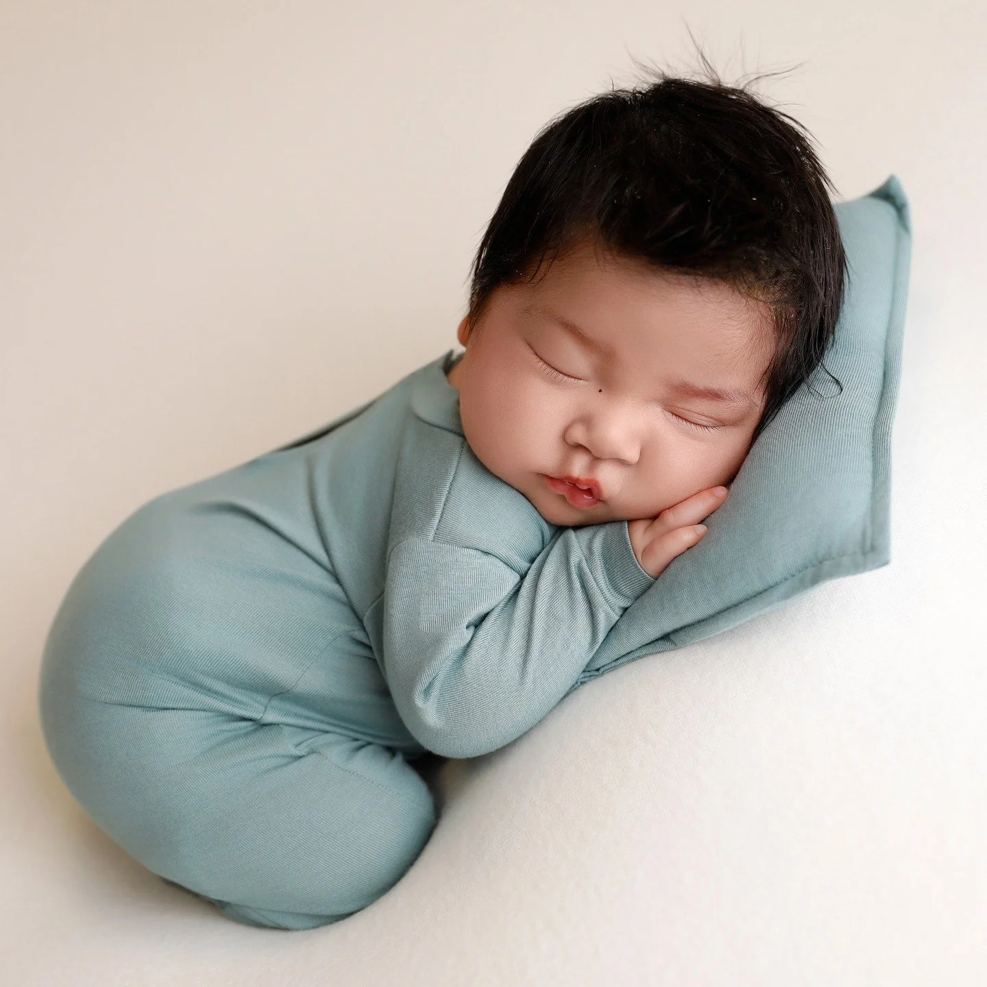 Baby Andres is so gorgeous I love his cheeks! www.anabrandt.com workshops and training www.anabrandteducation.com