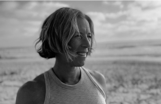 Meet the Artist Julie Goldstein