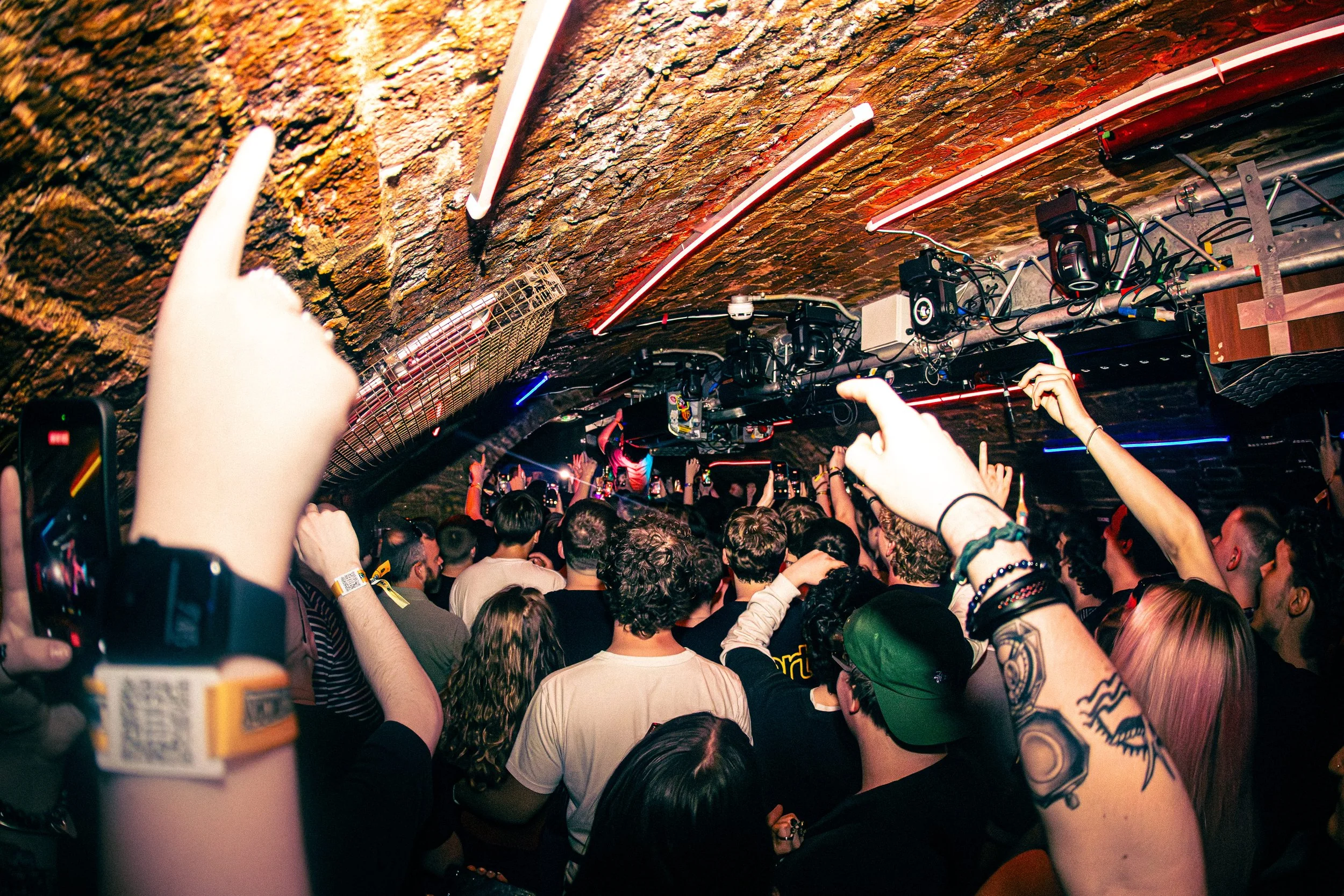   Bleech 9:3 (Charlie Wright, @photos.bycharlie)  