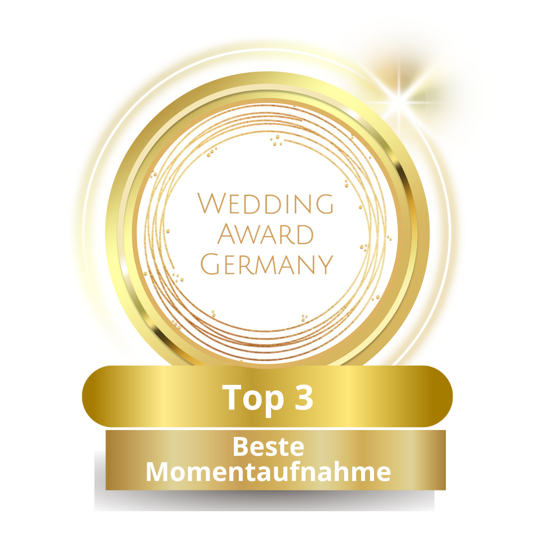 Goldene Auszeichnung von der Wedding Award Germany für den dritten Platz in der Kategorie 'Beste Momentaufnahme'.
