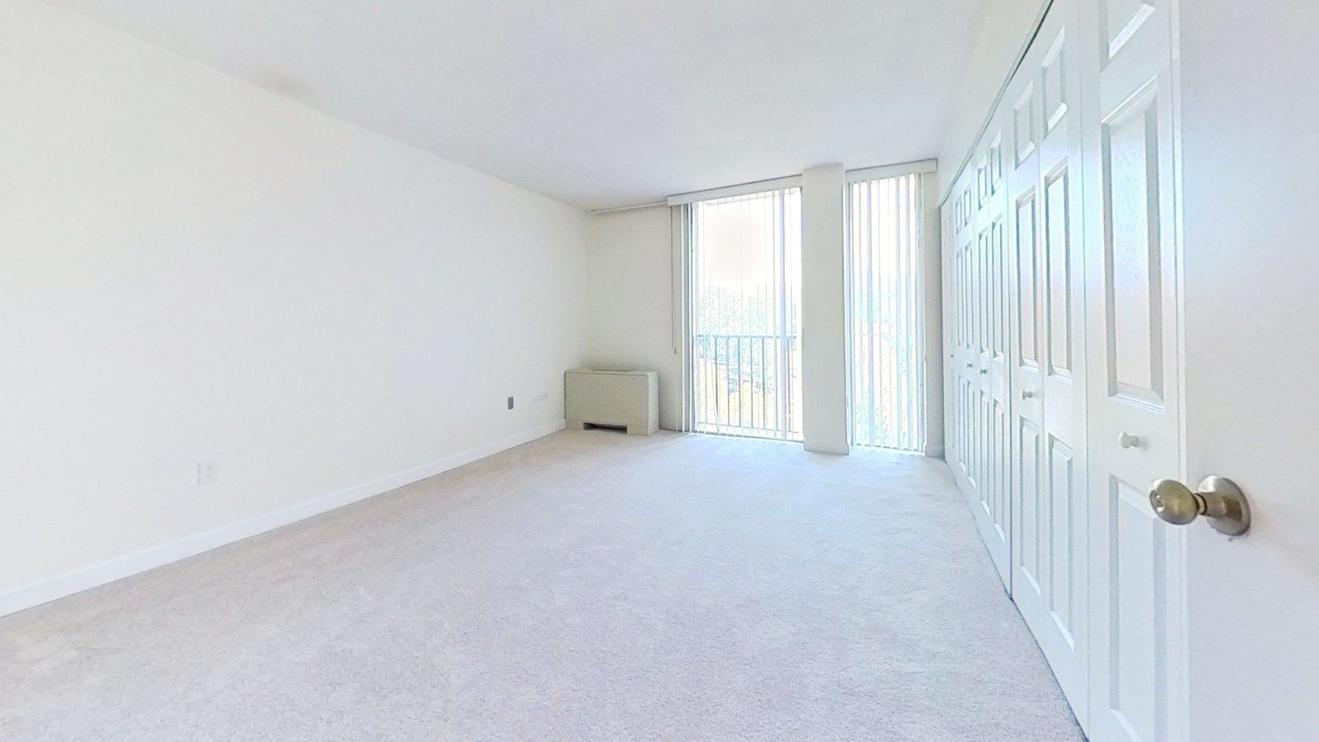 room-main-bedroom2.jpg