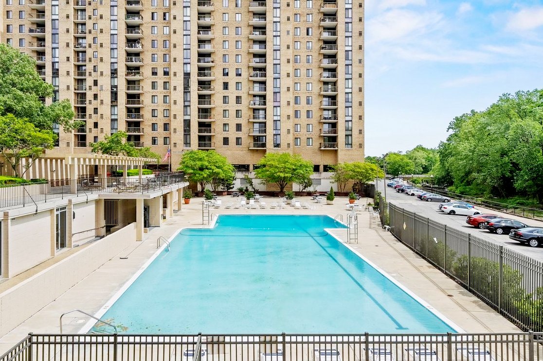 4600-pool.jpg