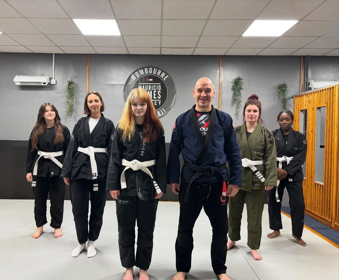 Great to have my daughter and the ladies back in action tonight

#mauriciogomeslegacy #wombournelegacybjj #braulioestimablackbelt #jiujitsu #bjj womensbjj selfdefence kidsmartialarts wombourne pensnett wallheath wordsley kingswinford bridgnorth heatz