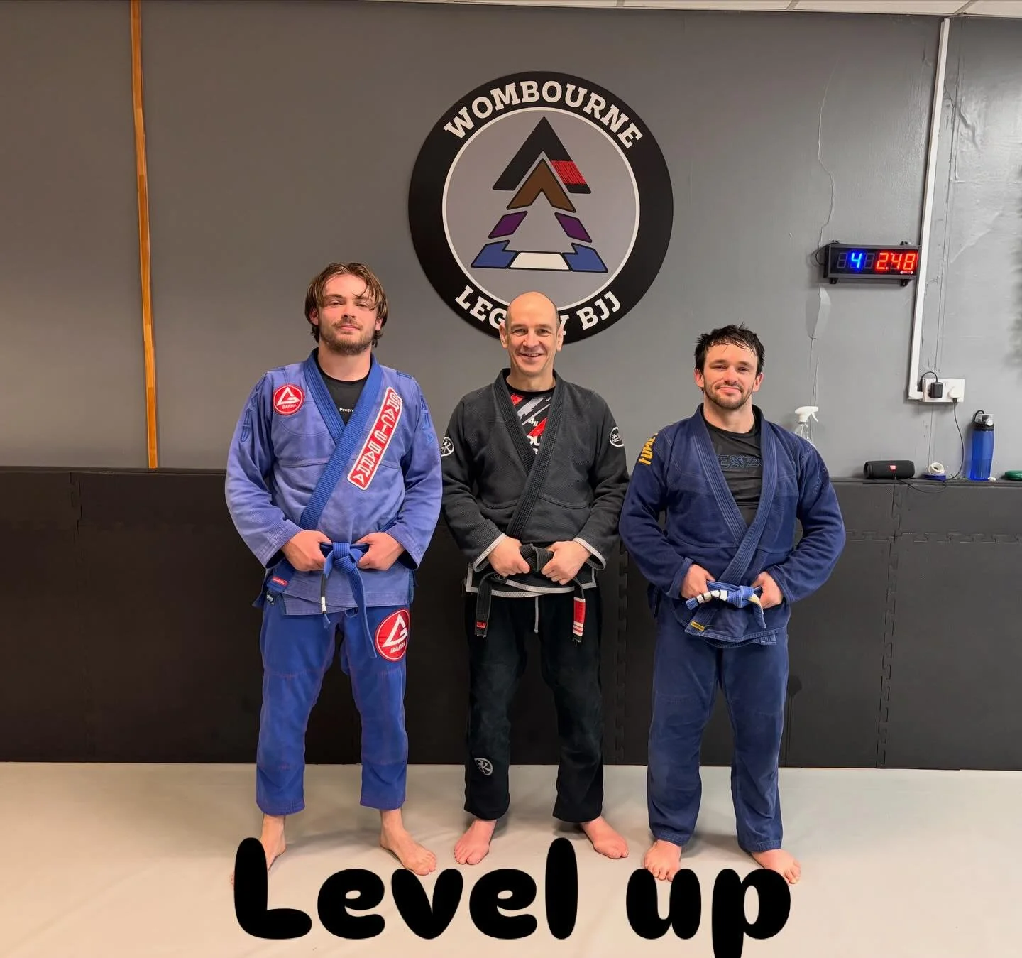 Congratulations to @tommyl3wis and @kylesem_77 on their well earned stripes tonight. Fantastic progress from both 

#mauriciogomeslegacy #wombournelegacybjj #braulioestimablackbelt #jiujitsu #bjj womensbjj selfdefence kidsmartialarts wombourne pensne