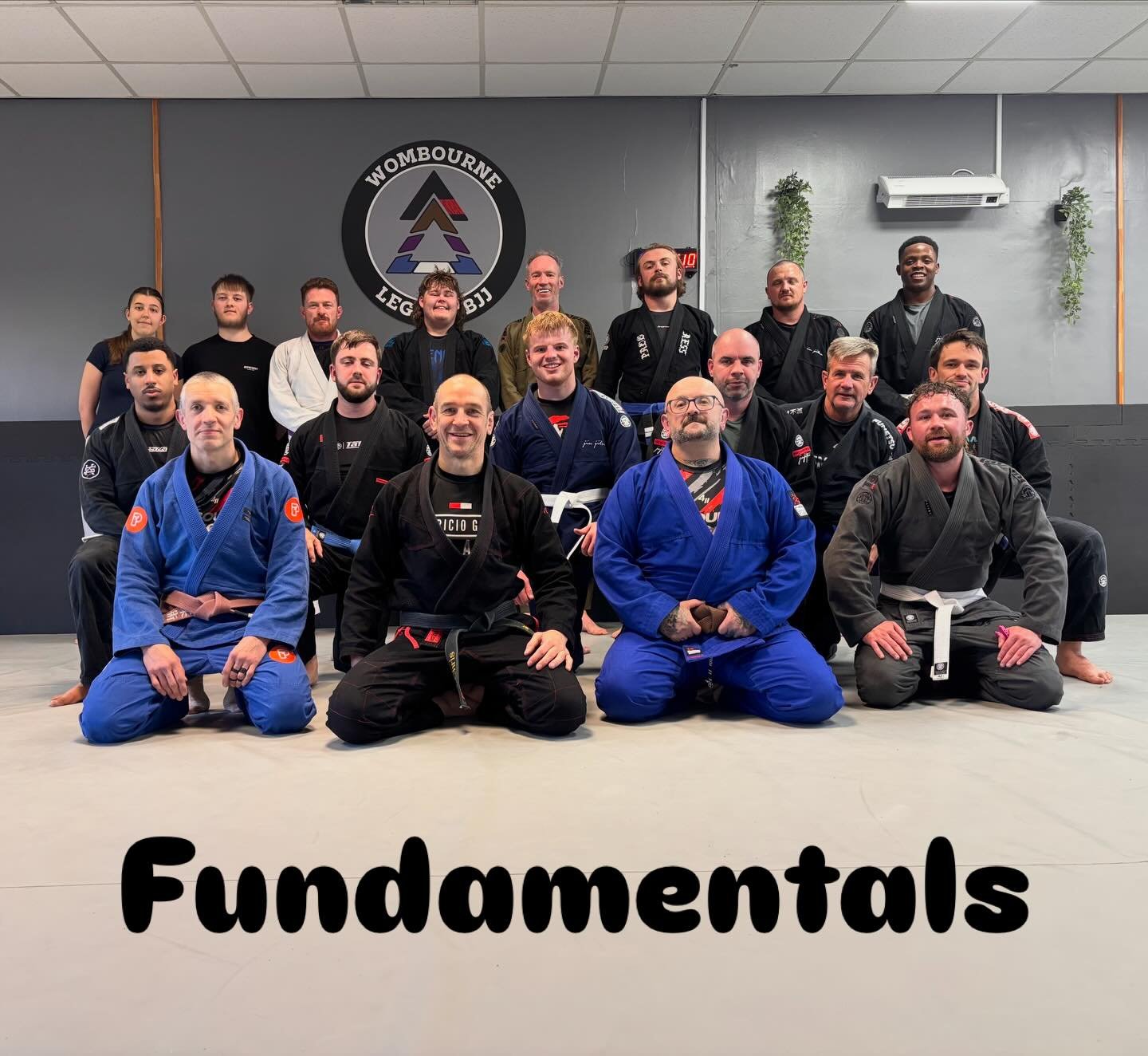 Great work by everyone tonight

#mauriciogomeslegacy #wombournelegacybjj #braulioestimablackbelt #jiujitsu #bjj womensbjj selfdefence kidsmartialarts wombourne pensnett wallheath wordsley kingswinford bridgnorth heatzbeatzandtechniquez