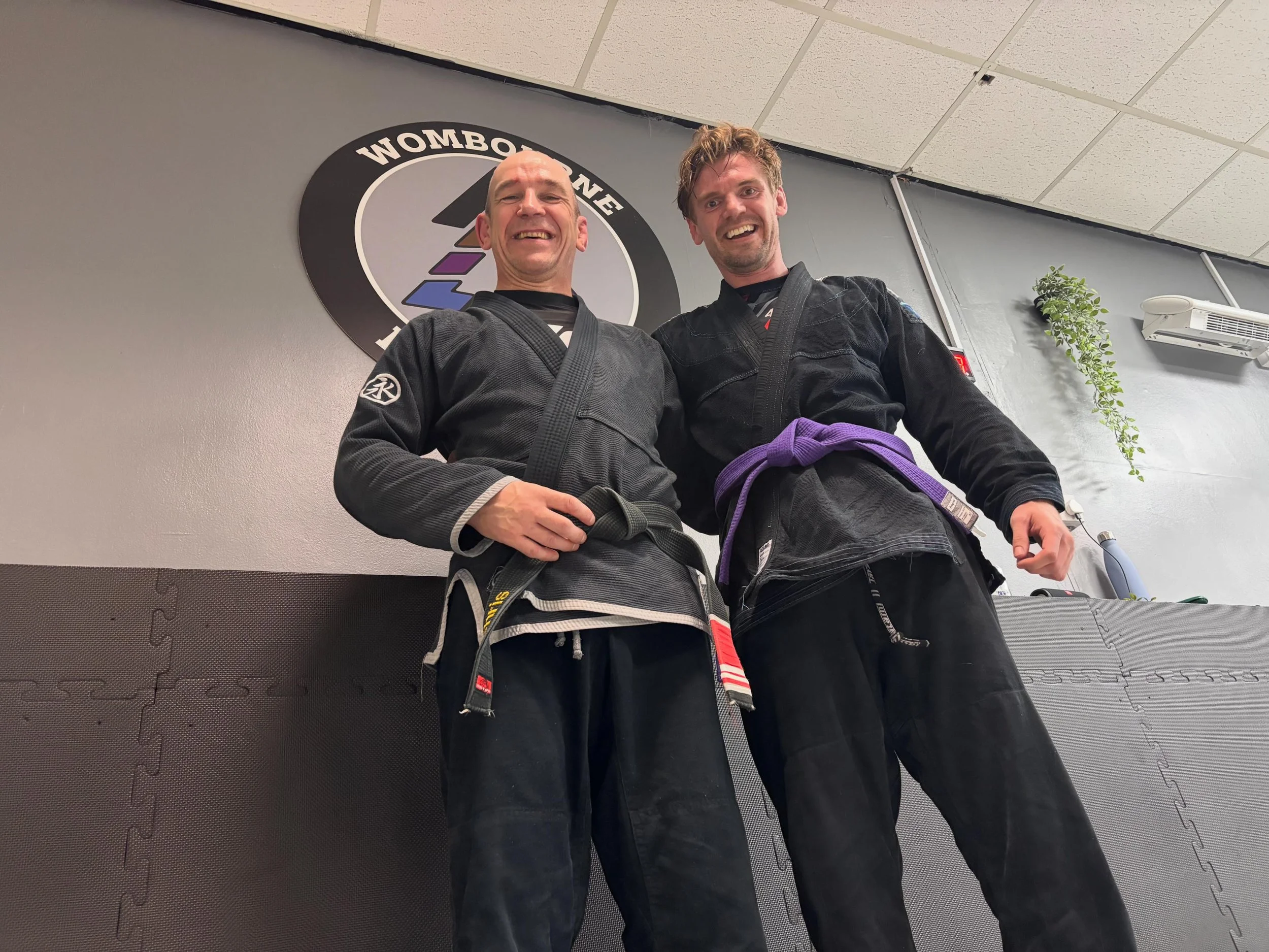 Congratulation to Shaun on his very well deserved, next stripe

#mauriciogomeslegacy #wombournelegacybjj #braulioestimablackbelt #jiujitsu #bjj womensbjj selfdefence kidsmartialarts wombourne pensnett wallheath wordsley kingswinford bridgnorth heatzb