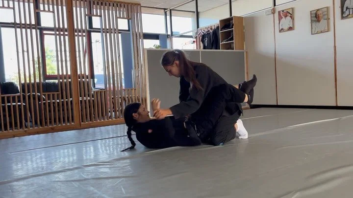 Kids comp class

#mauriciogomeslegacy #wombournelegacybjj #braulioestimablackbelt #jiujitsu #bjj womensbjj selfdefence kidsmartialarts wombourne pensnett wallheath wordsley kingswinford bridgnorth heatzbeatzandtechniquez