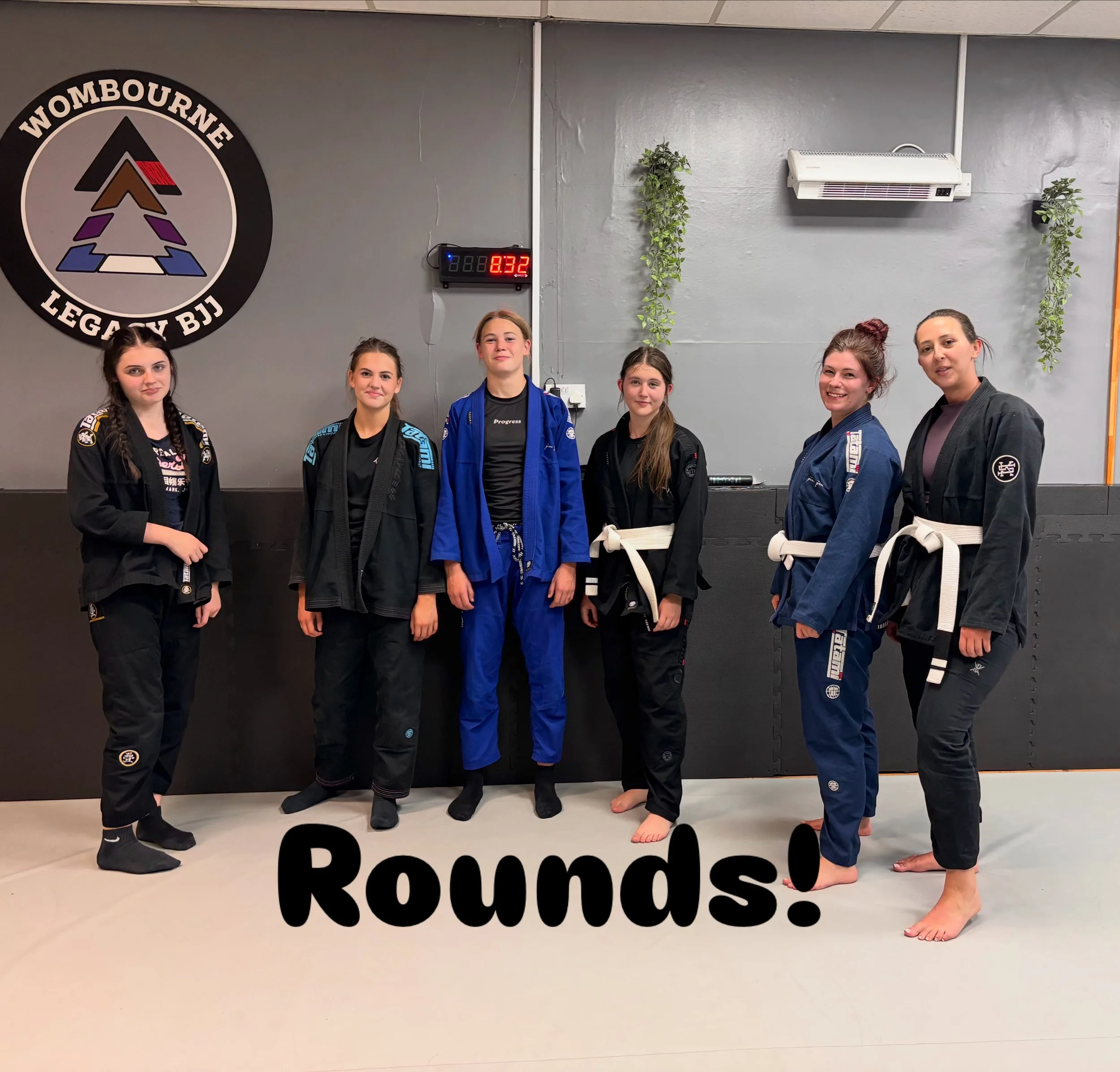 Great work from these guys tonight. Plenty of rounds to finish

#mauriciogomeslegacy #wombournelegacybjj #braulioestimablackbelt #jiujitsu #bjj womensbjj selfdefence kidsmartialarts wombourne pensnett wallheath wordsley kingswinford bridgnorth heatzb