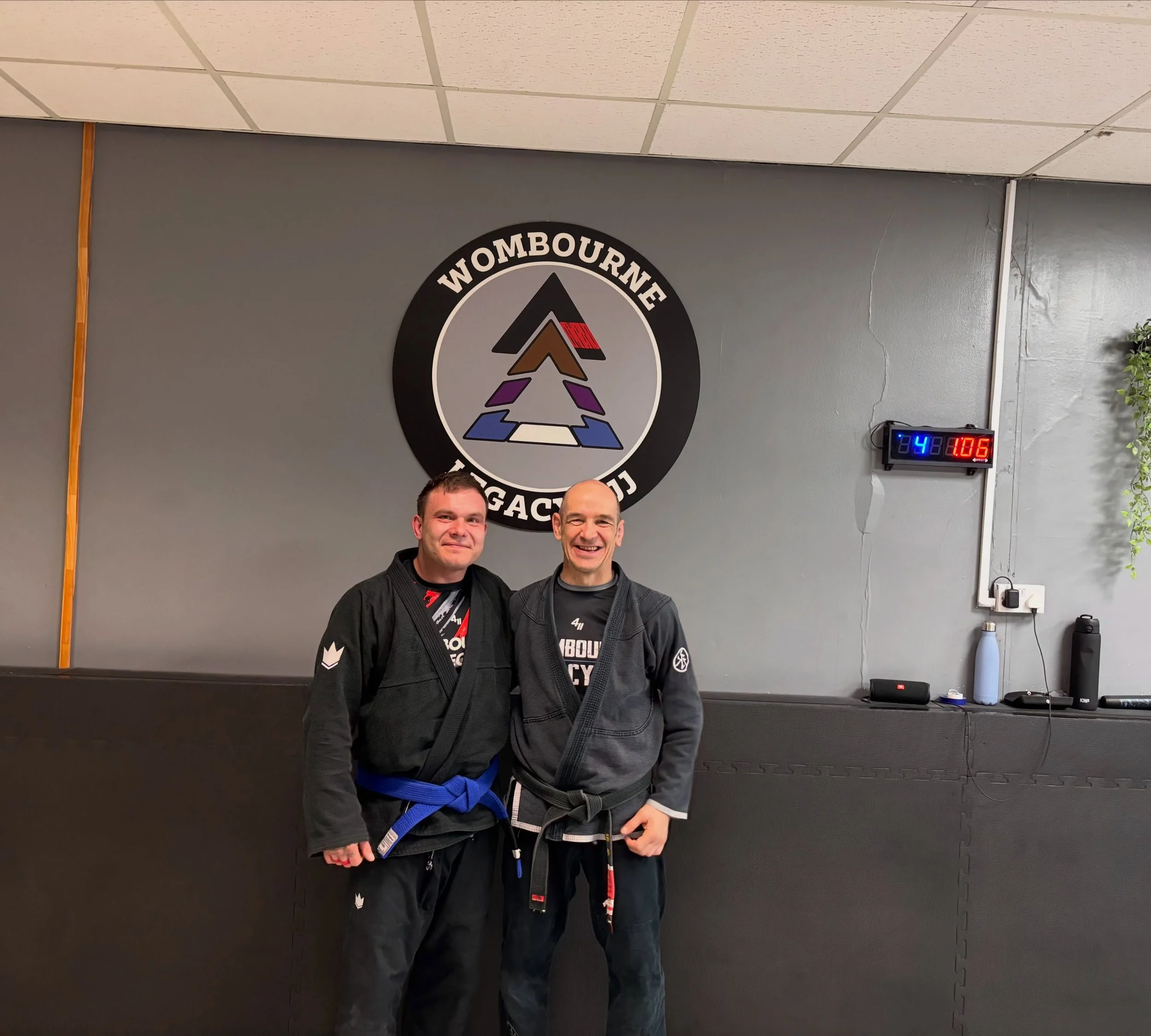 Congratulations to @tomasz_kusmierczyk_hair, @rabnkji and @mark westwood on their very well earned stripes tonight&hellip;&hellip;.Progress

#mauriciogomeslegacy #wombournelegacybjj #braulioestimablackbelt #jiujitsu #bjj womensbjj selfdefence kidsmar
