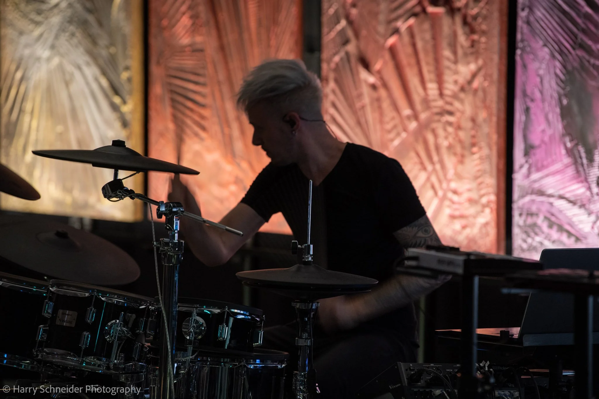 Mutrea Part of Art - Live-5.jpg