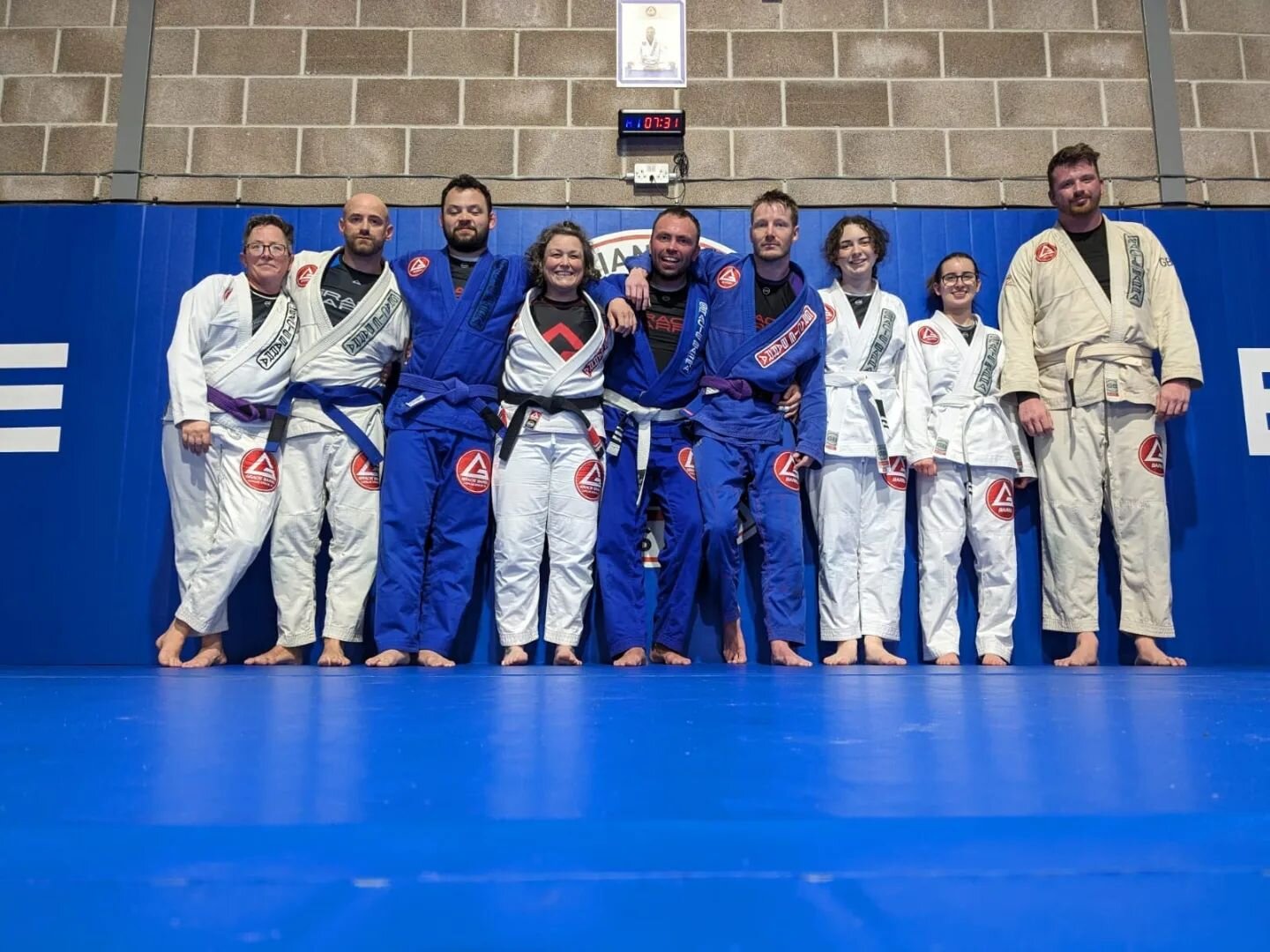 Looking for a way to get fit and stay fit ? 🔥 Join the team - book your free trial today link in the bio 👆🏻 // Start BJJ today where you can get fit and learn new skills - constant accountability with great team mates - perfect for any age or weig