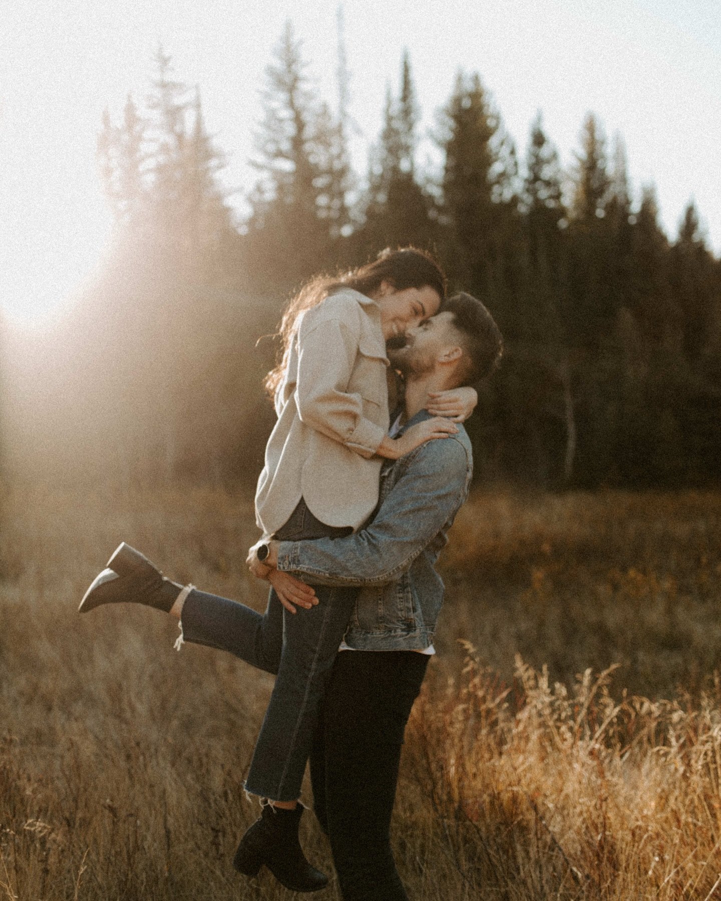 fall photoshoots are my fav 😍🍁

3 OPENINGS THIS WEEK NYC

1 OPENING FOR SIOUX CITY NOVEMBER 9th

DM to book! 
#meganographyweddings #couplespictures #couplesphotography #fallcouplesphotoshoot #fallphotography #saltlakecityphotographer #utahphotogra