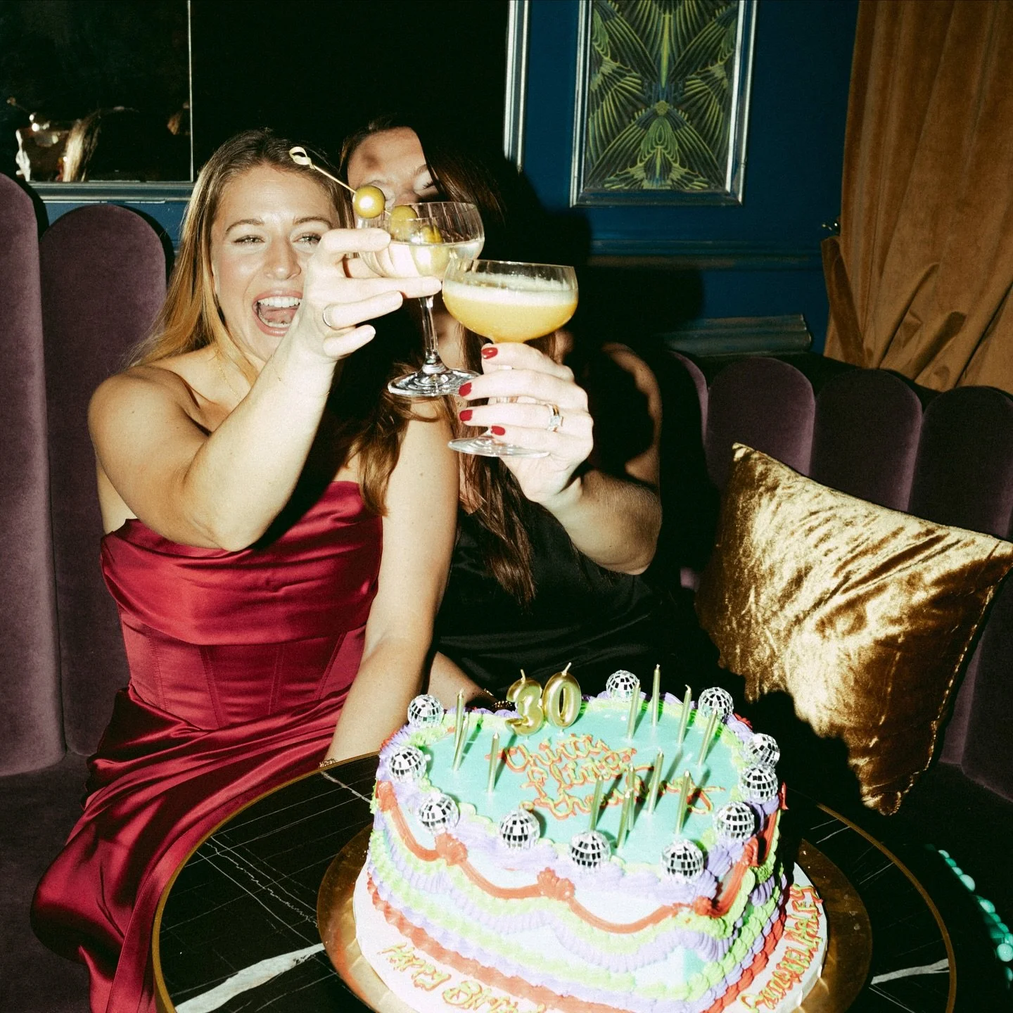 party harty 🎉🥳| Throwback to a birthday party I photographed last year at @reyna.newyork | BOOKING 2025 and 2026 EVENTS IN NYC 

#eventphotographers #nyceventphotographer #nycevent #nycbdayparty #nycbirthdayphotographer #nycphotography #nycphotogra