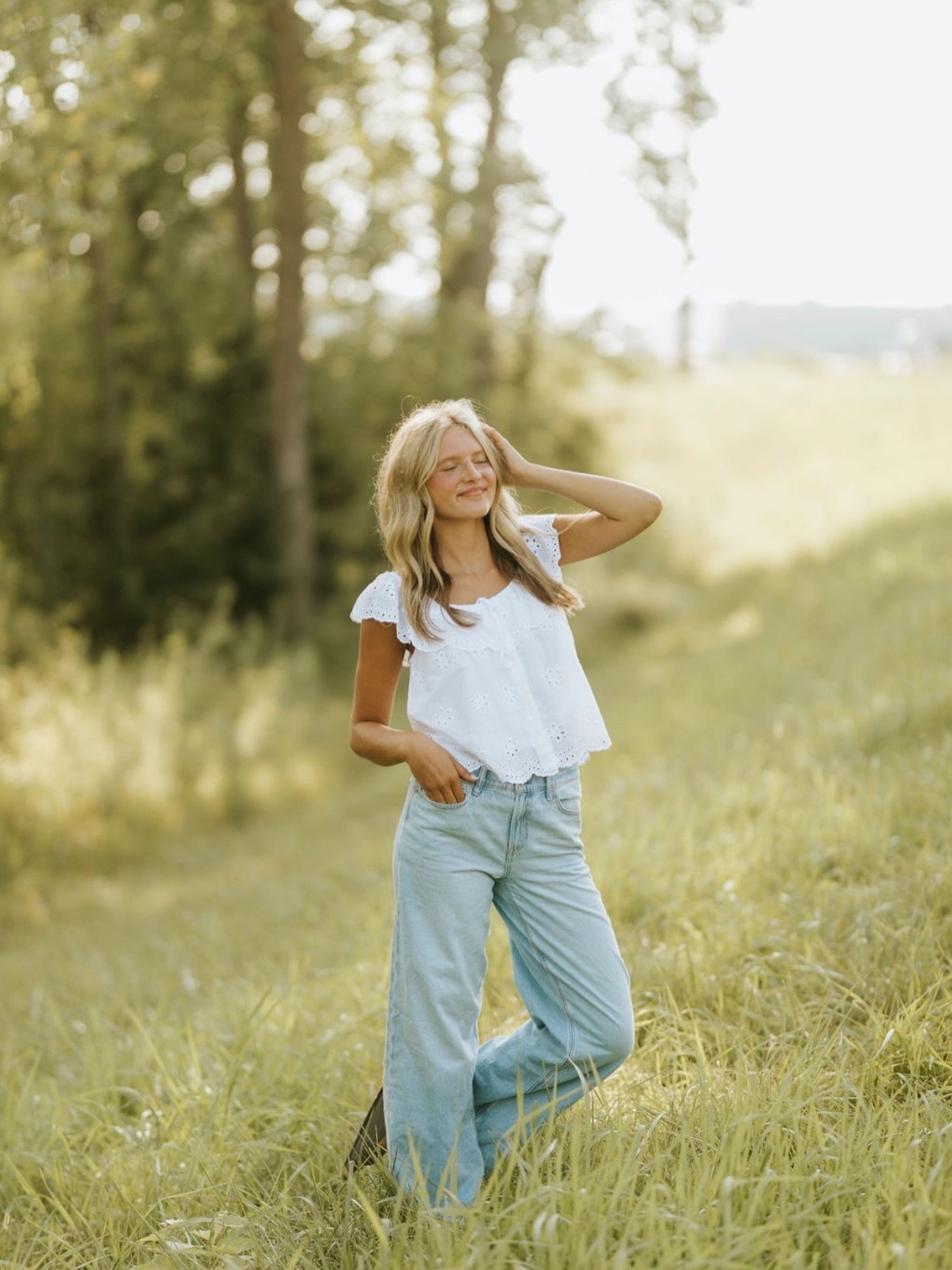 Itching to get summer back already 😭☀️🌅 so in the meantime, here are some of my favorites from Ella&rsquo;s senior session at the first location she chose! ☀️✨💚 @ella__chamberlain | Class of 2026 | Dakota Valley High School 

#meganographyseniors 