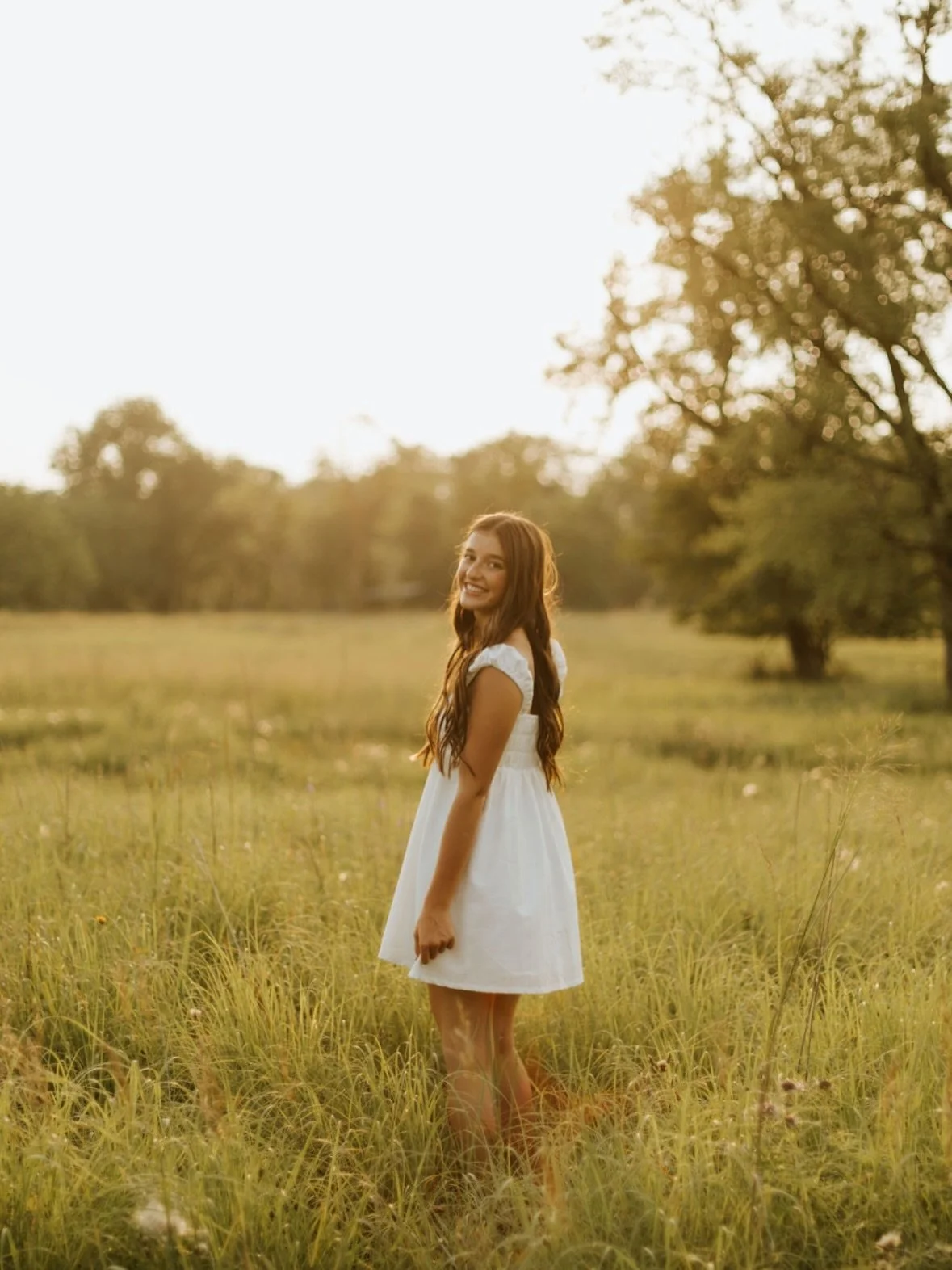 2026 is here, and my heart is full! 🥂 From starting Meganography at 13 to capturing 250+ couple&rsquo;s stories, this journey from Iowa to NYC has been life-changing. Based in the city but traveling worldwide, I&rsquo;m officially booking Spring 202