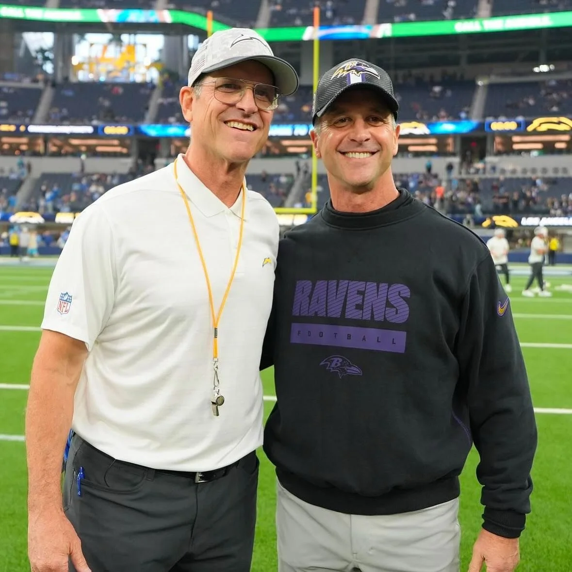 Monday Night Football is about to go down! It&rsquo;s Family Feud as the Harbaugh brothers go head to head. Jim is the head coach of the @chargers and John is the head coach of the @ravens !!! 

#Sports #MNF #Family #Harbaughs